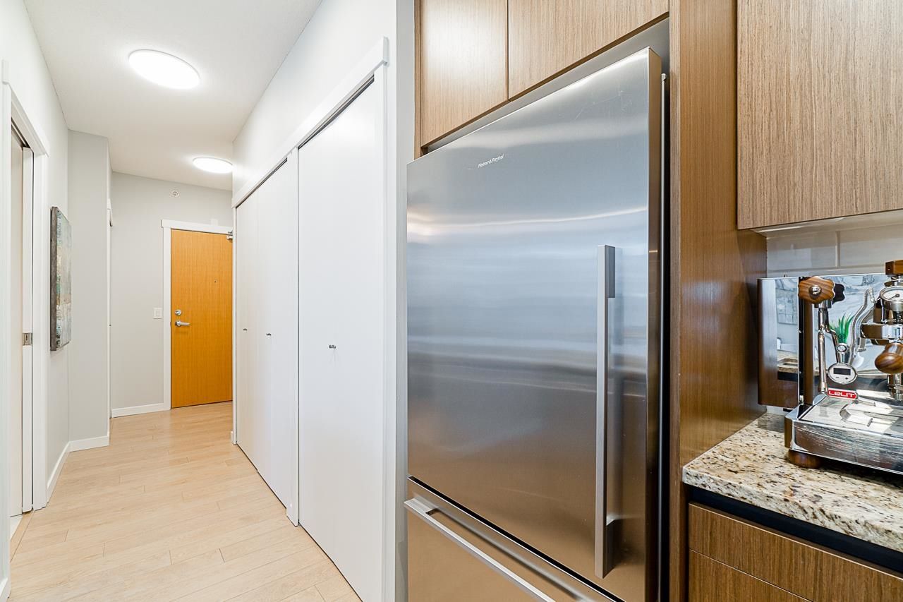 Listing Image 15