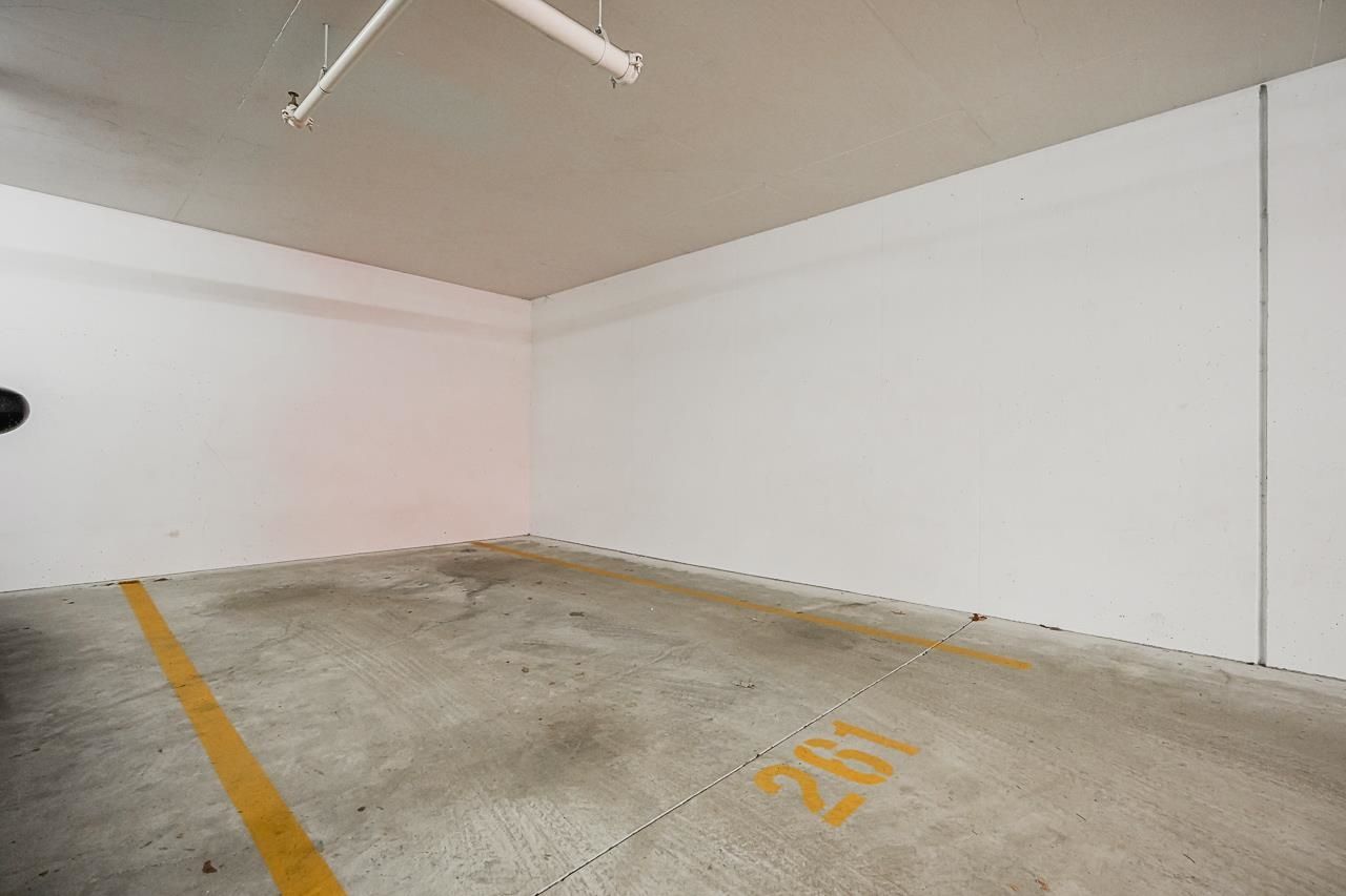 Listing Image 33