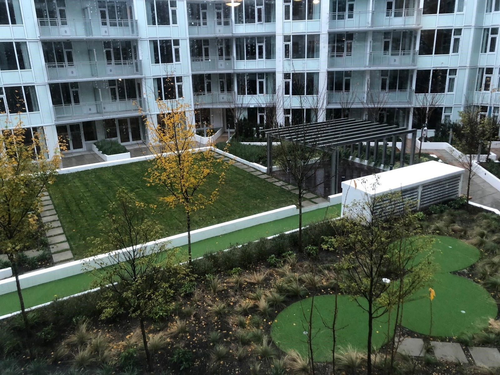 Listing Image 4