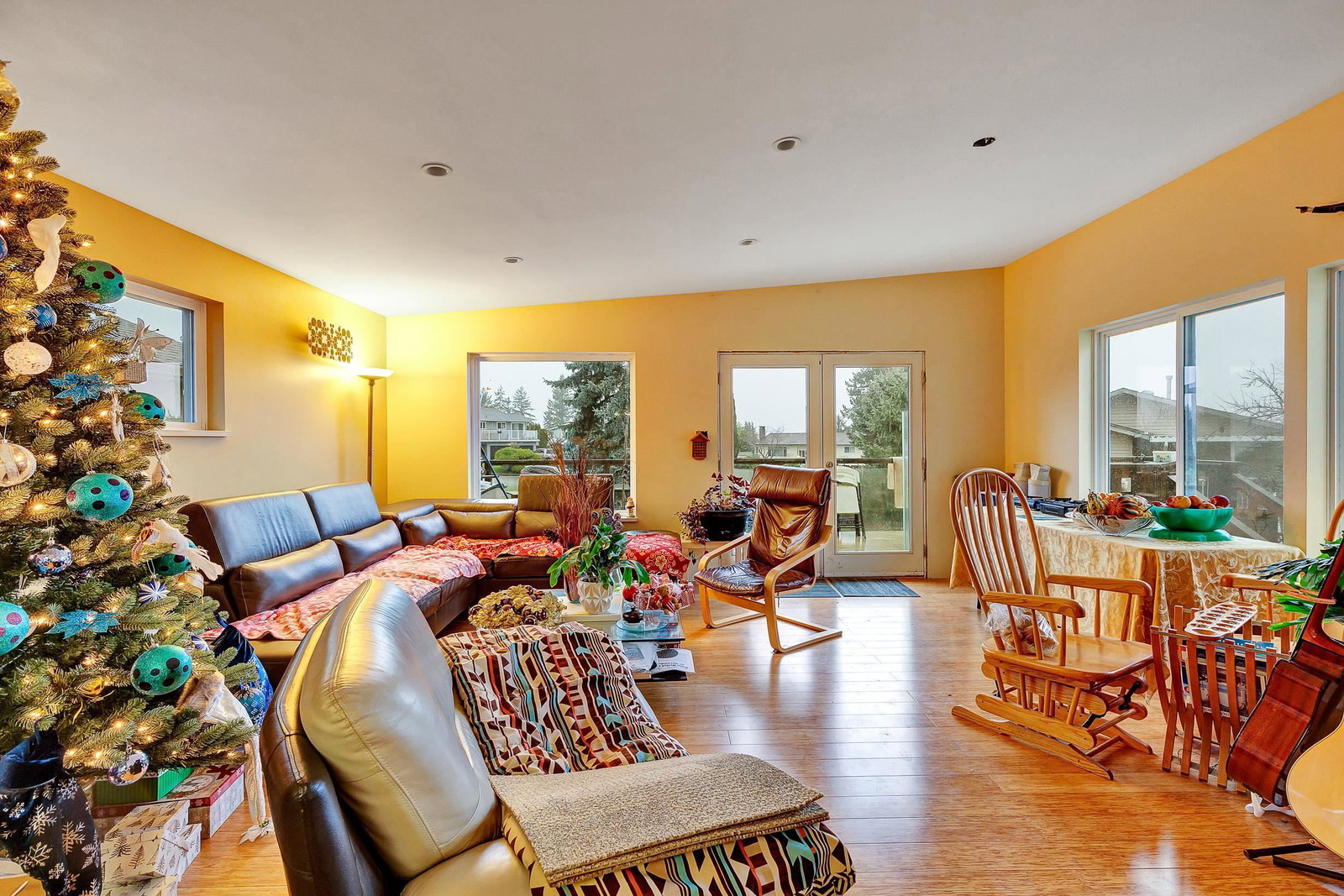 Listing Image 16