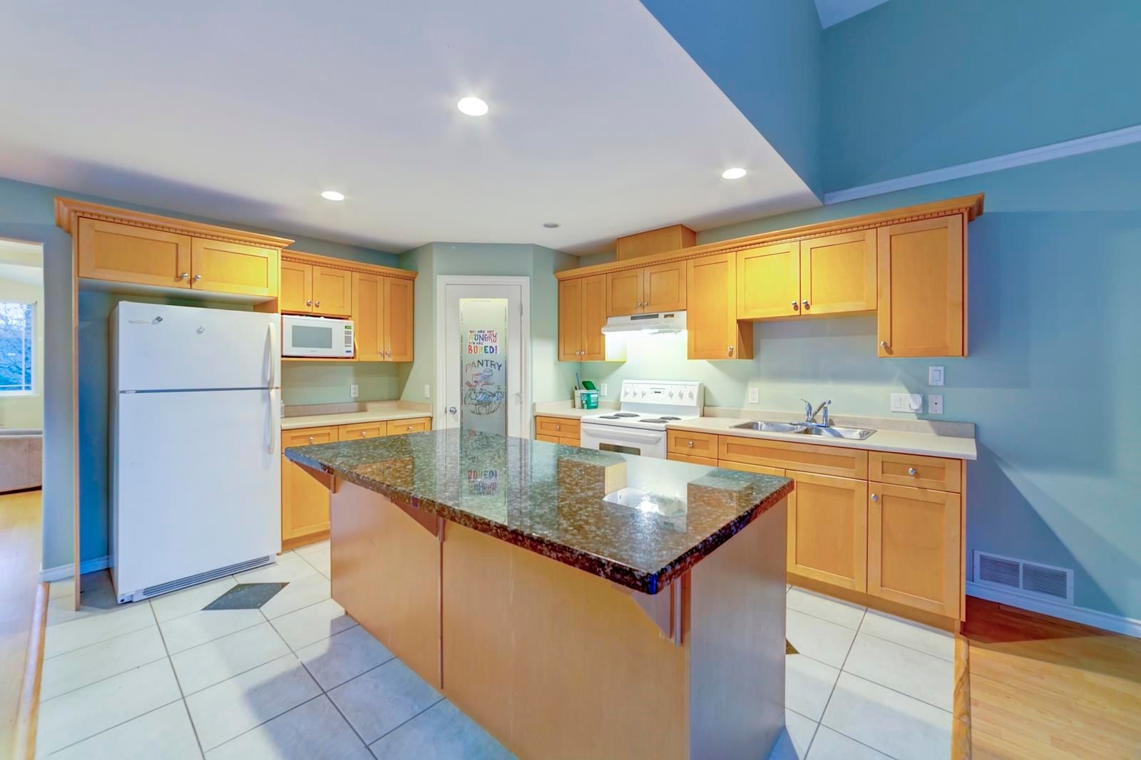 Listing Image 15