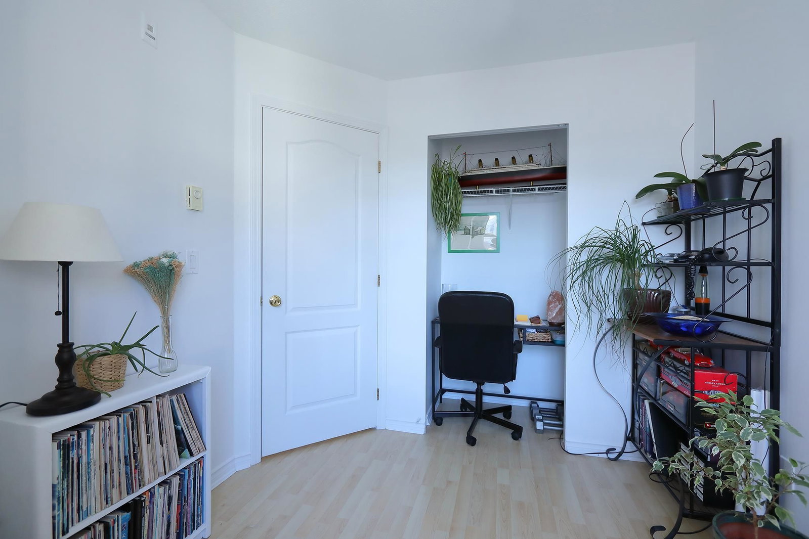 Listing Image 9