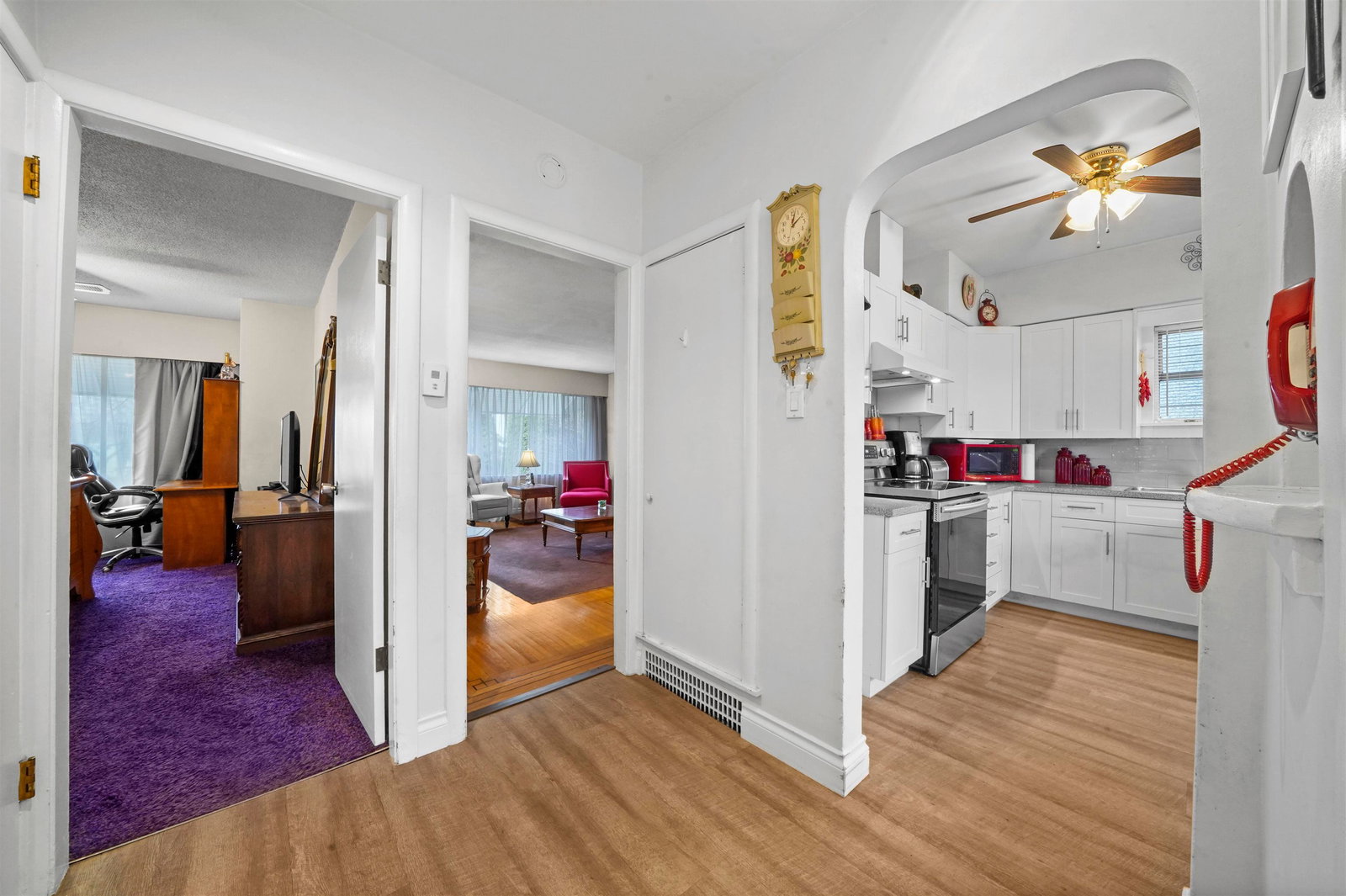 Listing Image 11