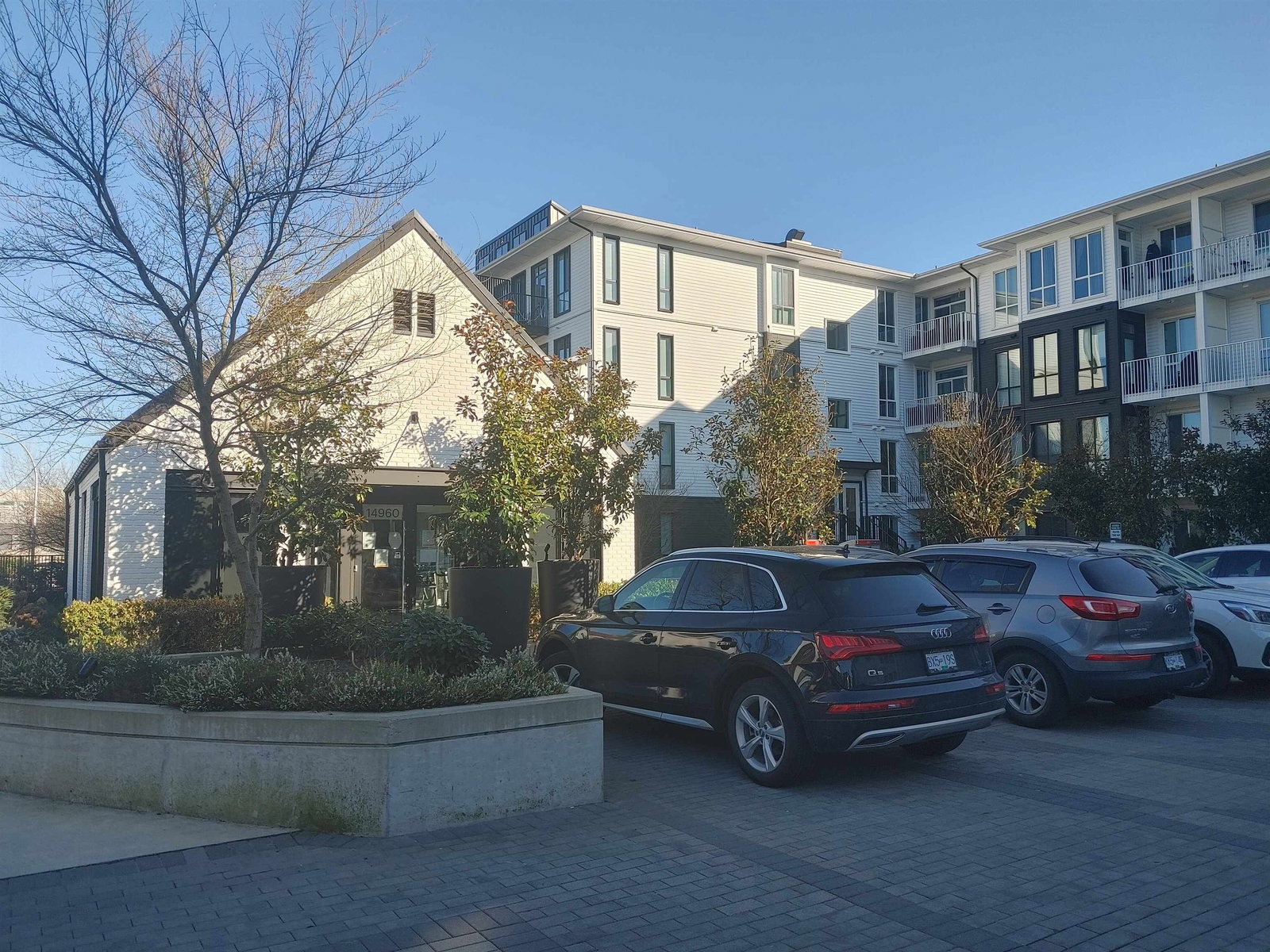 Listing Image 17
