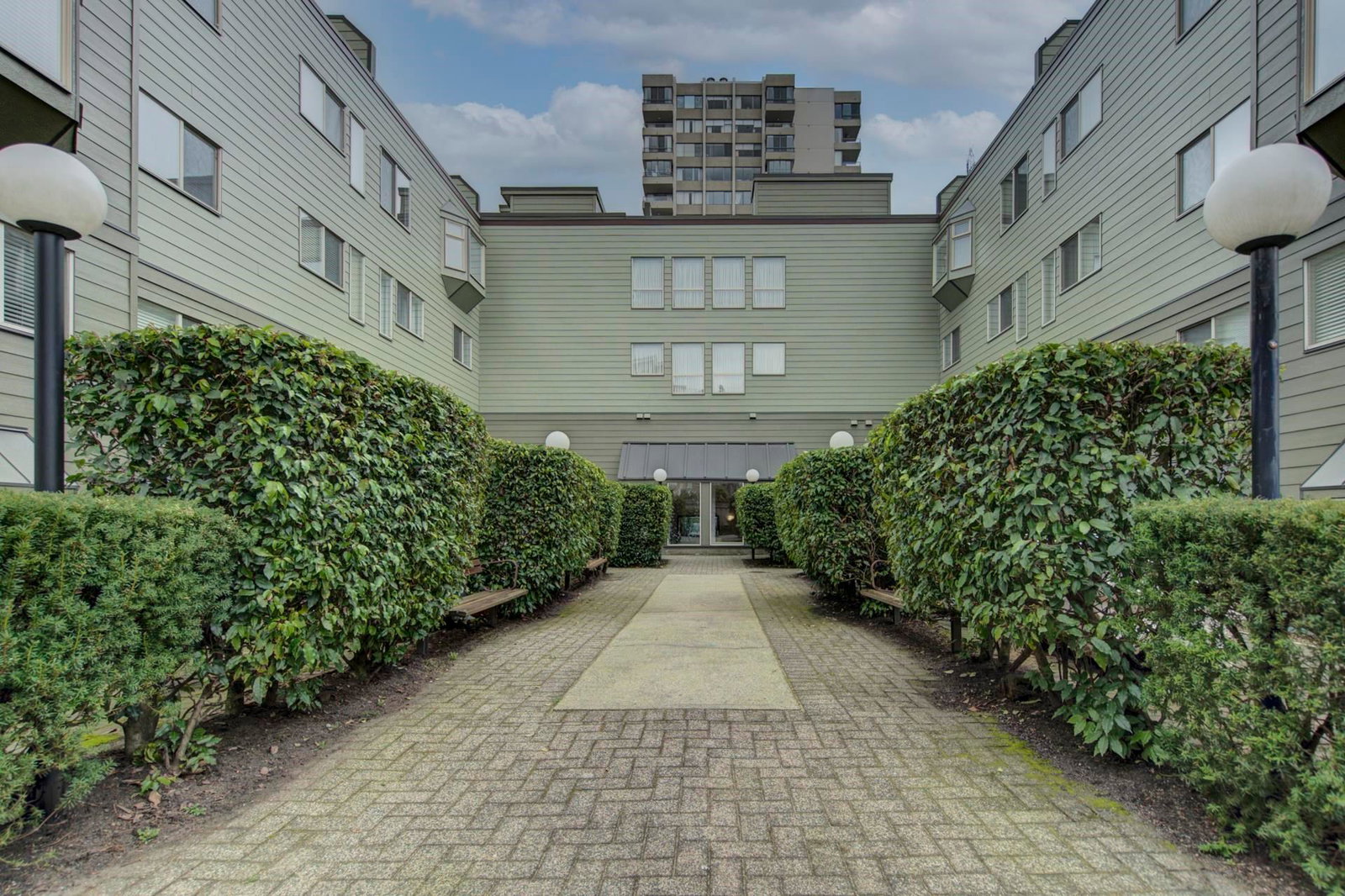 Listing Image 20