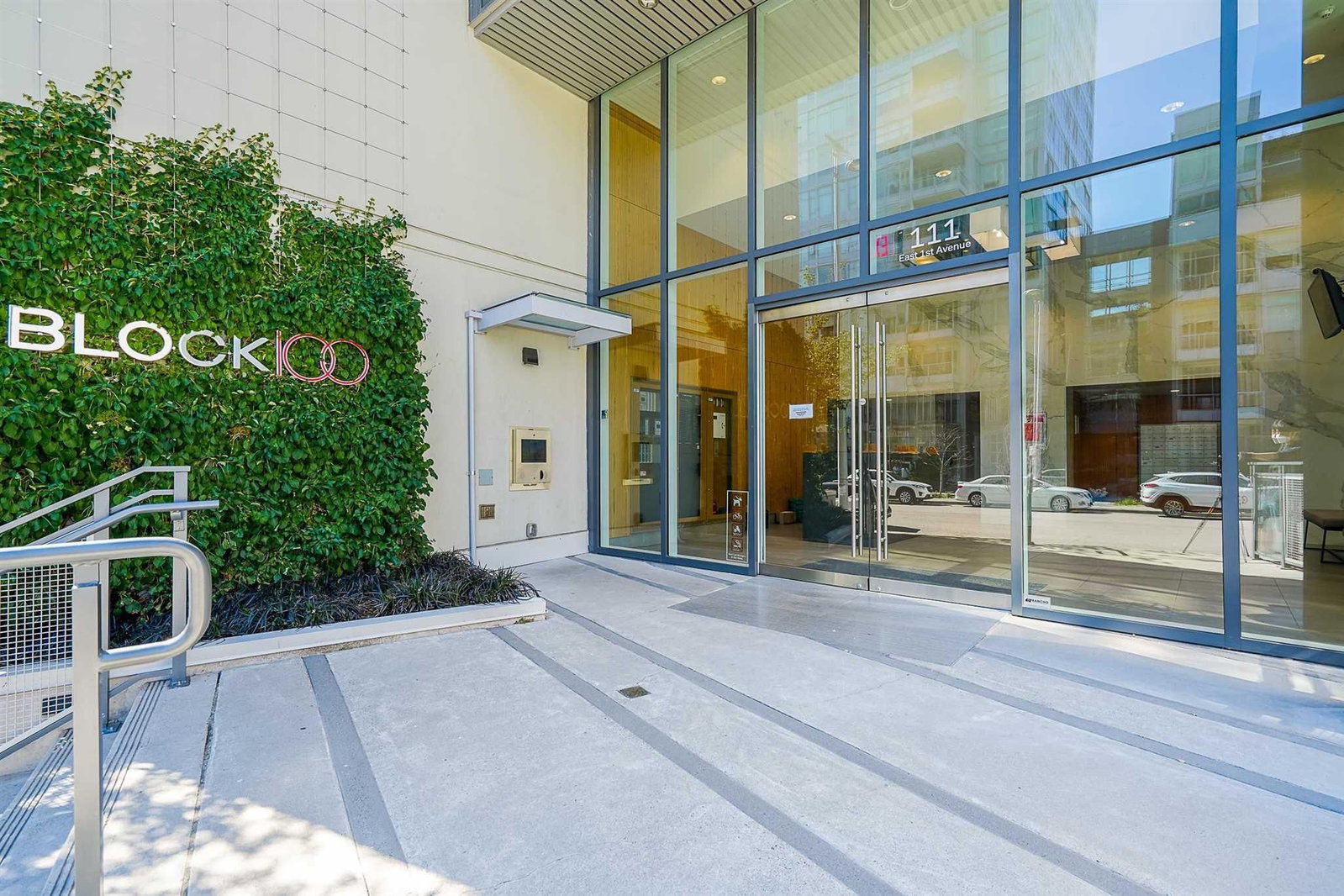 Listing Image 5