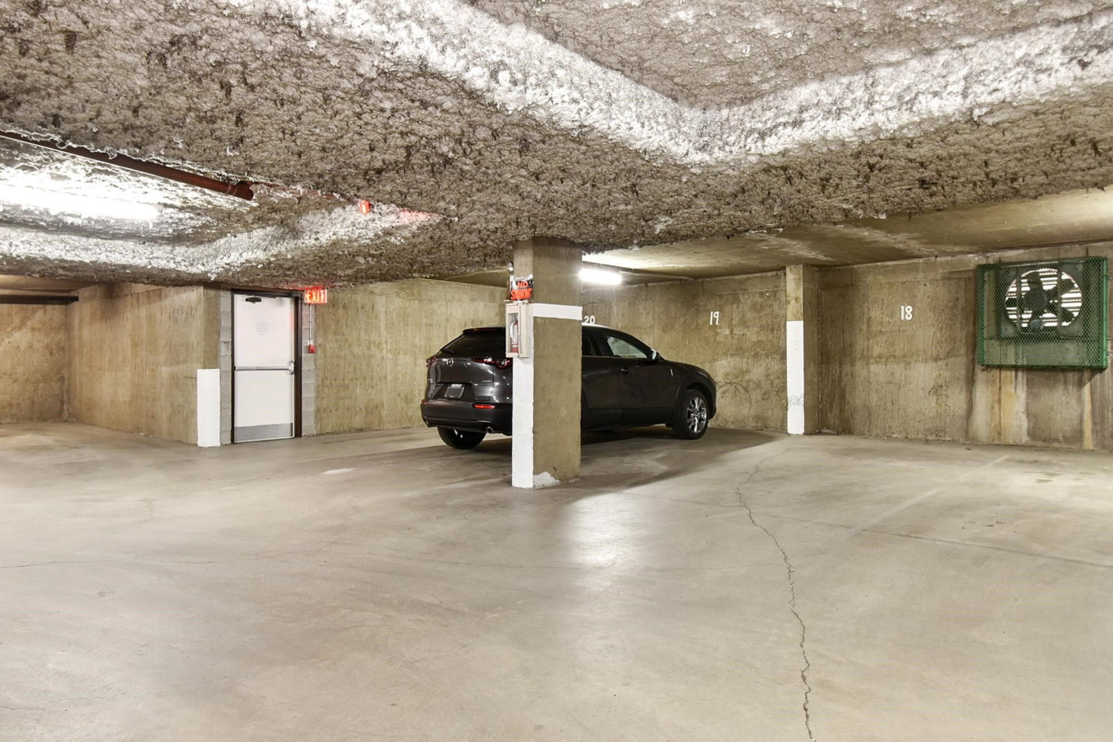 Listing Image 19