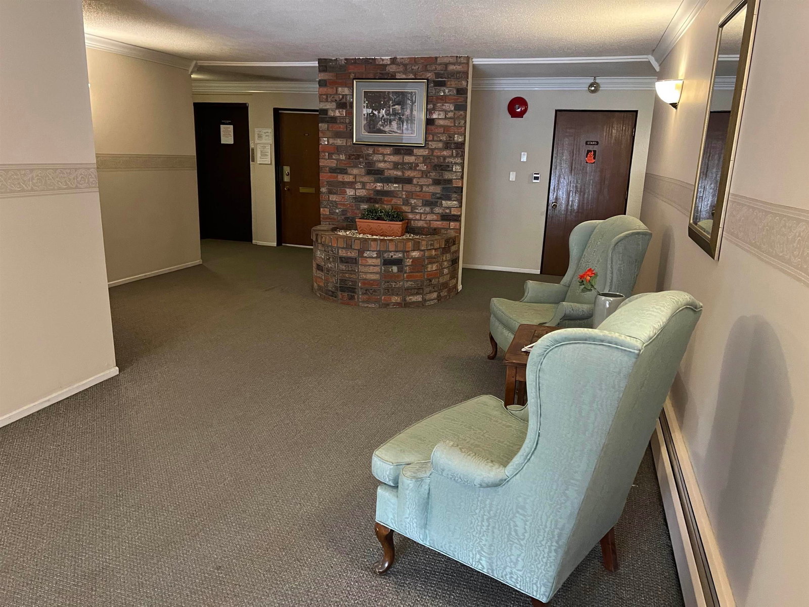 Listing Image 8