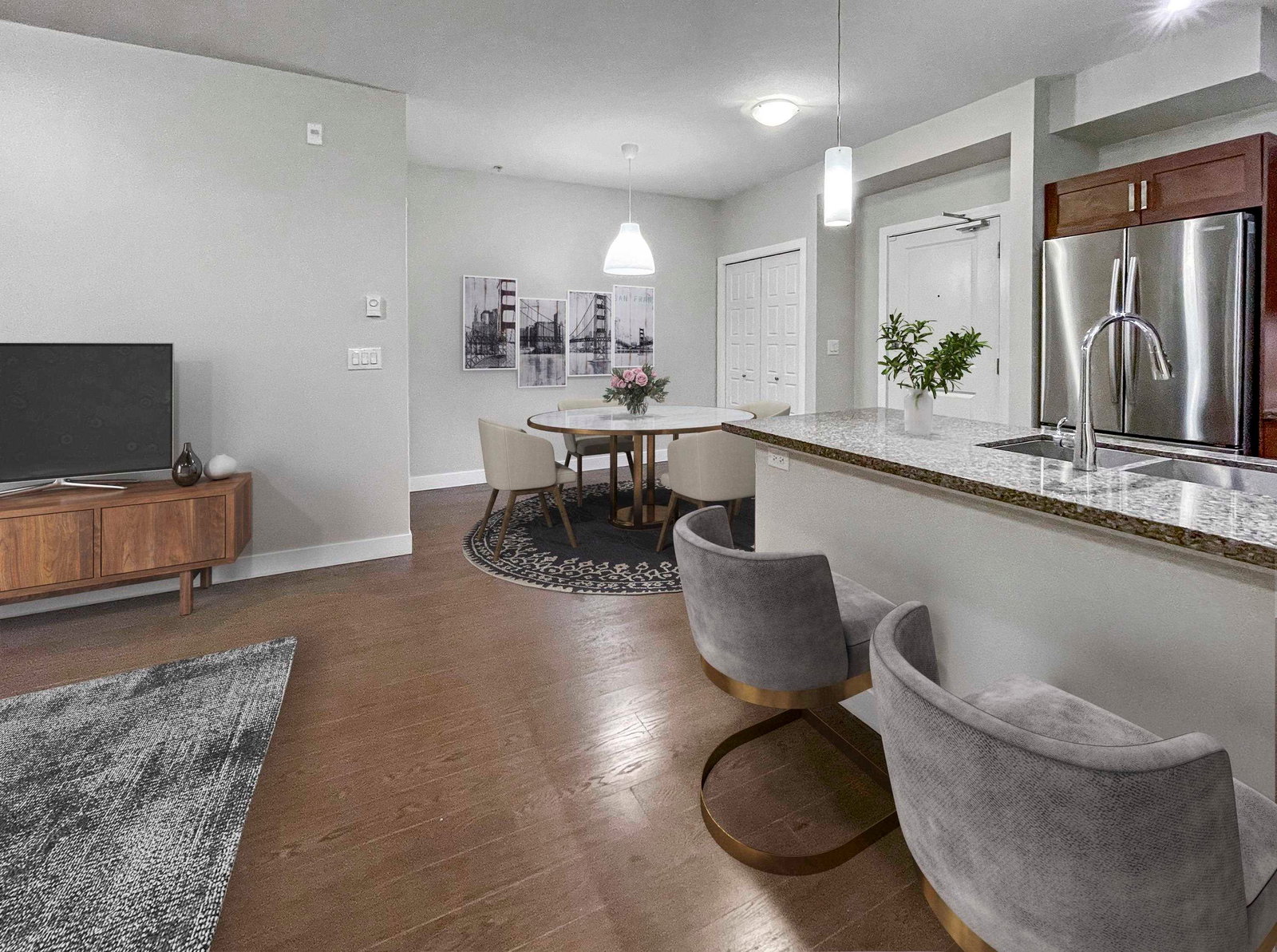 Listing Image 10