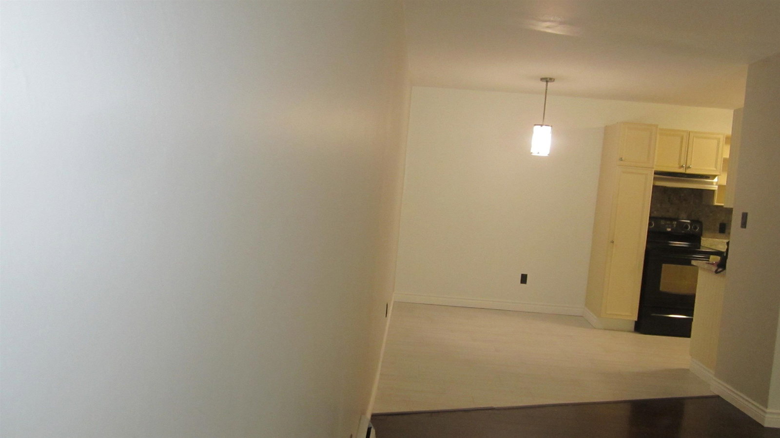 Listing Image 30