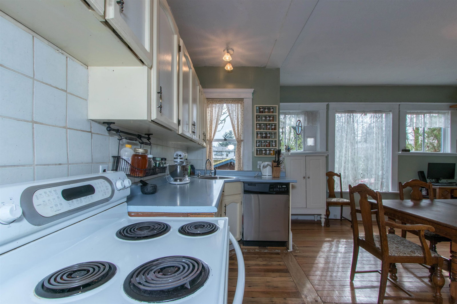 Listing Image 7