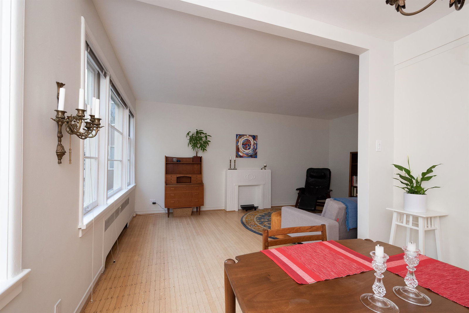 Listing Image 16