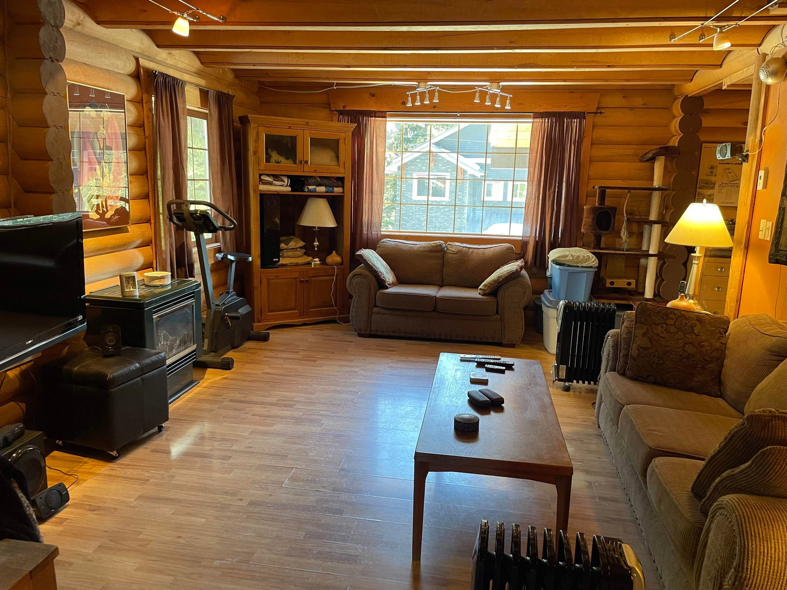 Listing Image 8