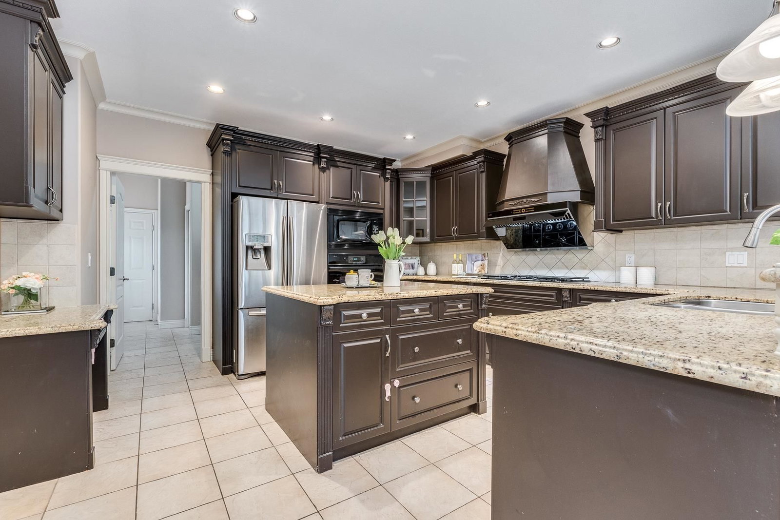 Listing Image 12