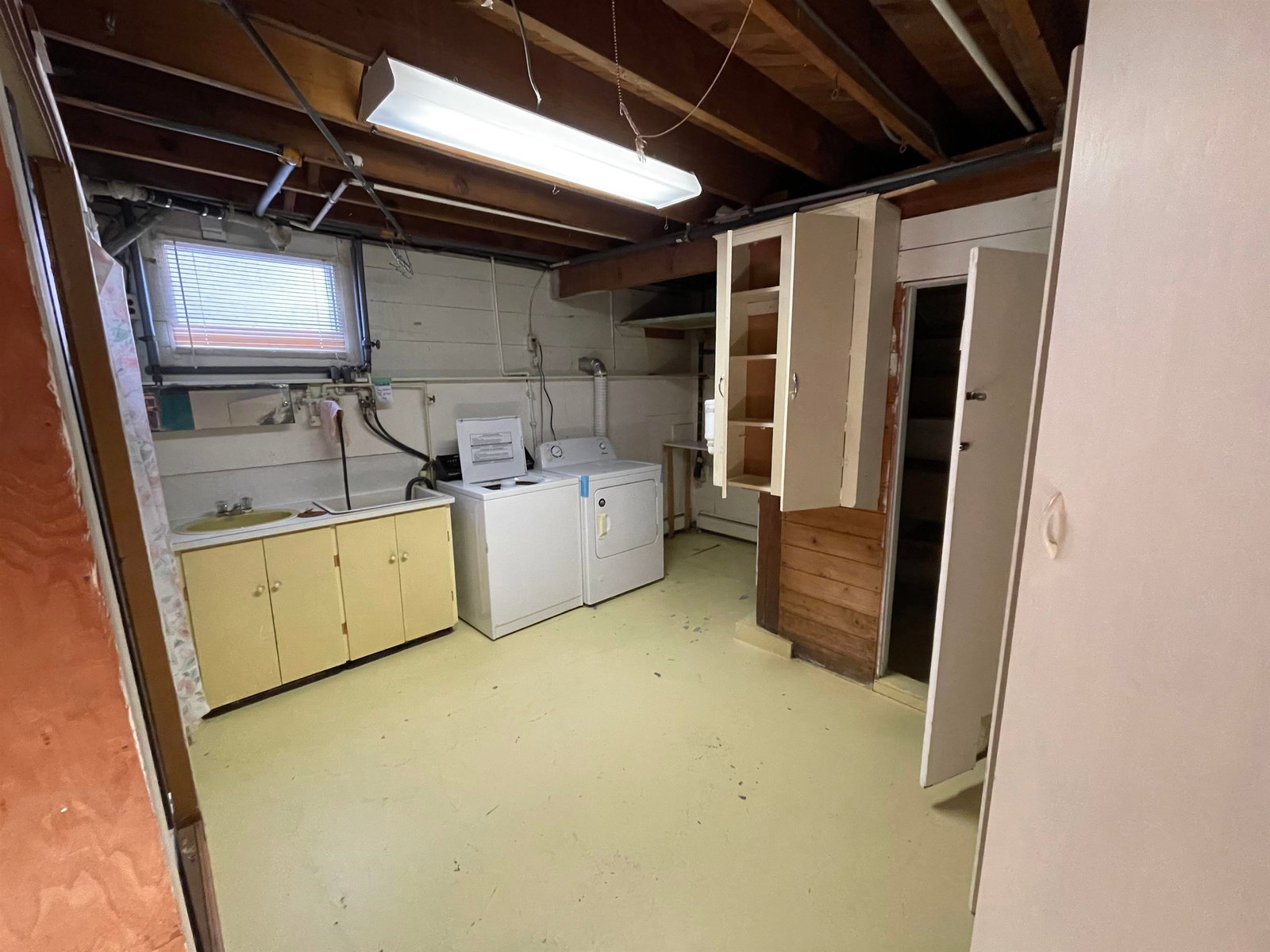 Listing Image 6