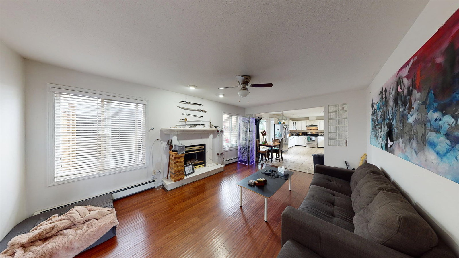 Listing Image 19