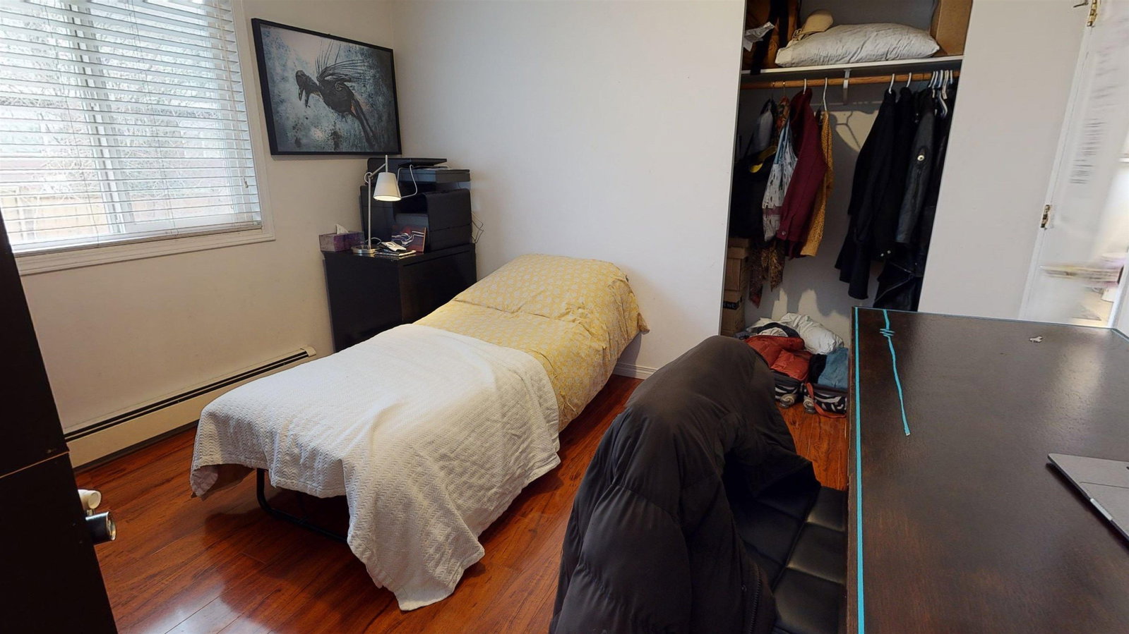 Listing Image 8