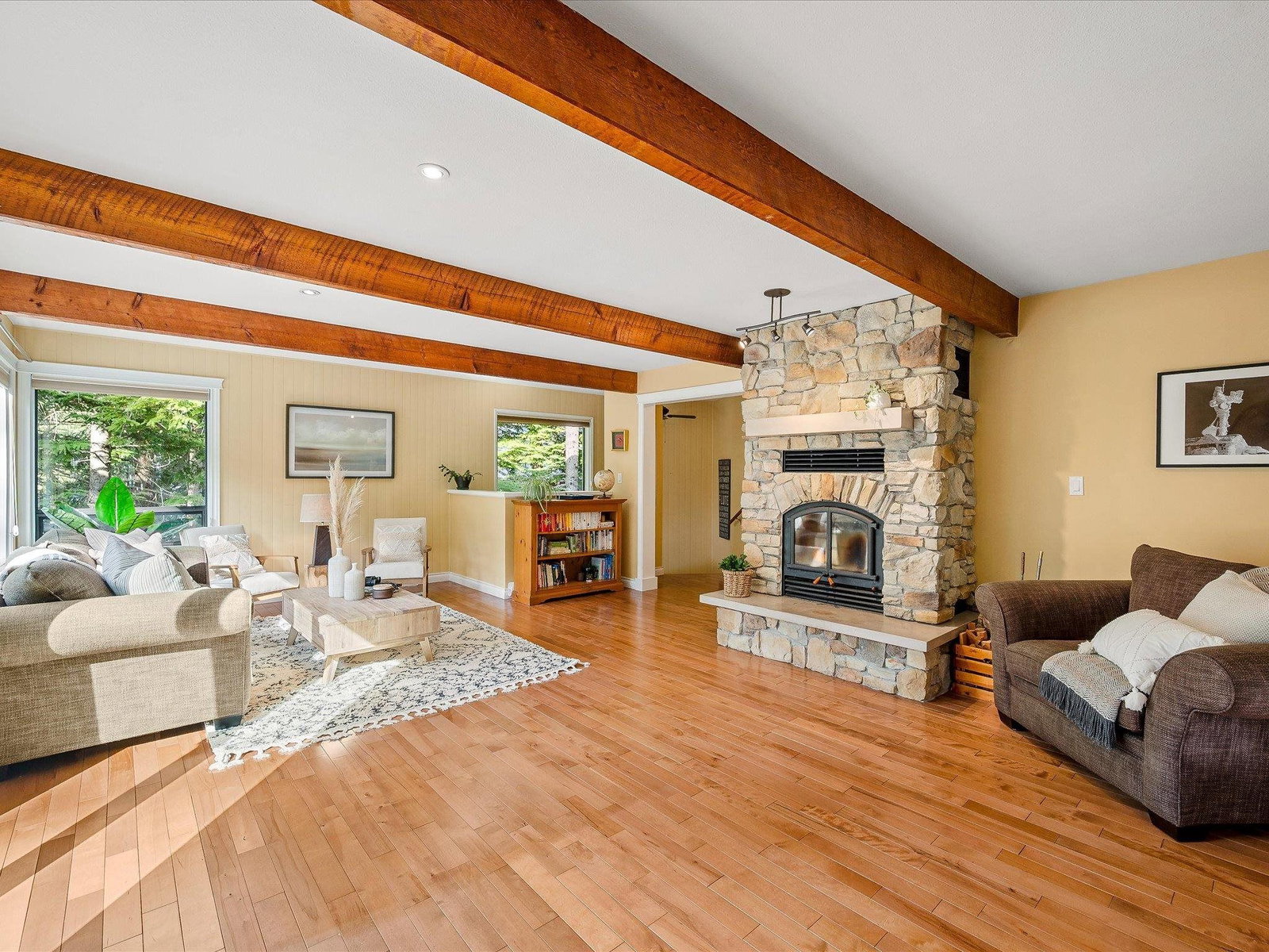 Listing Image 6