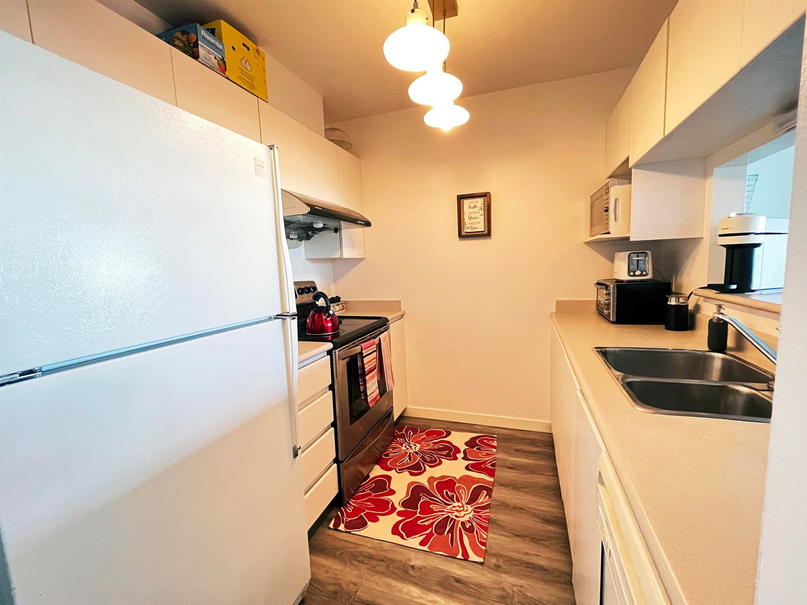 Listing Image 8