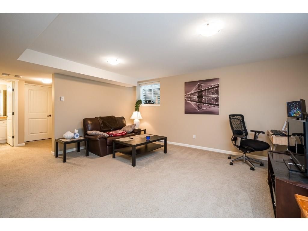Listing Image 27