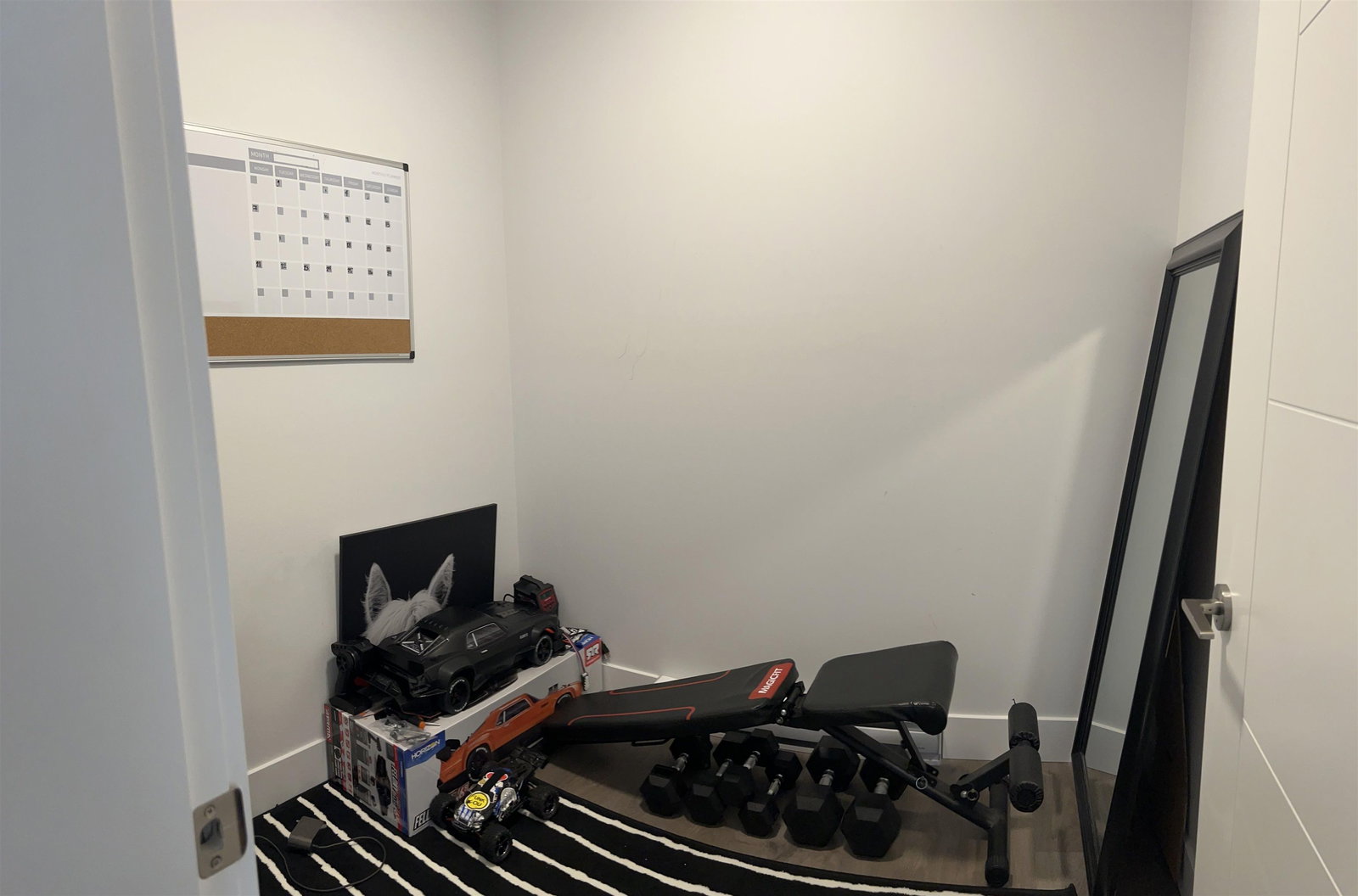 Listing Image 6