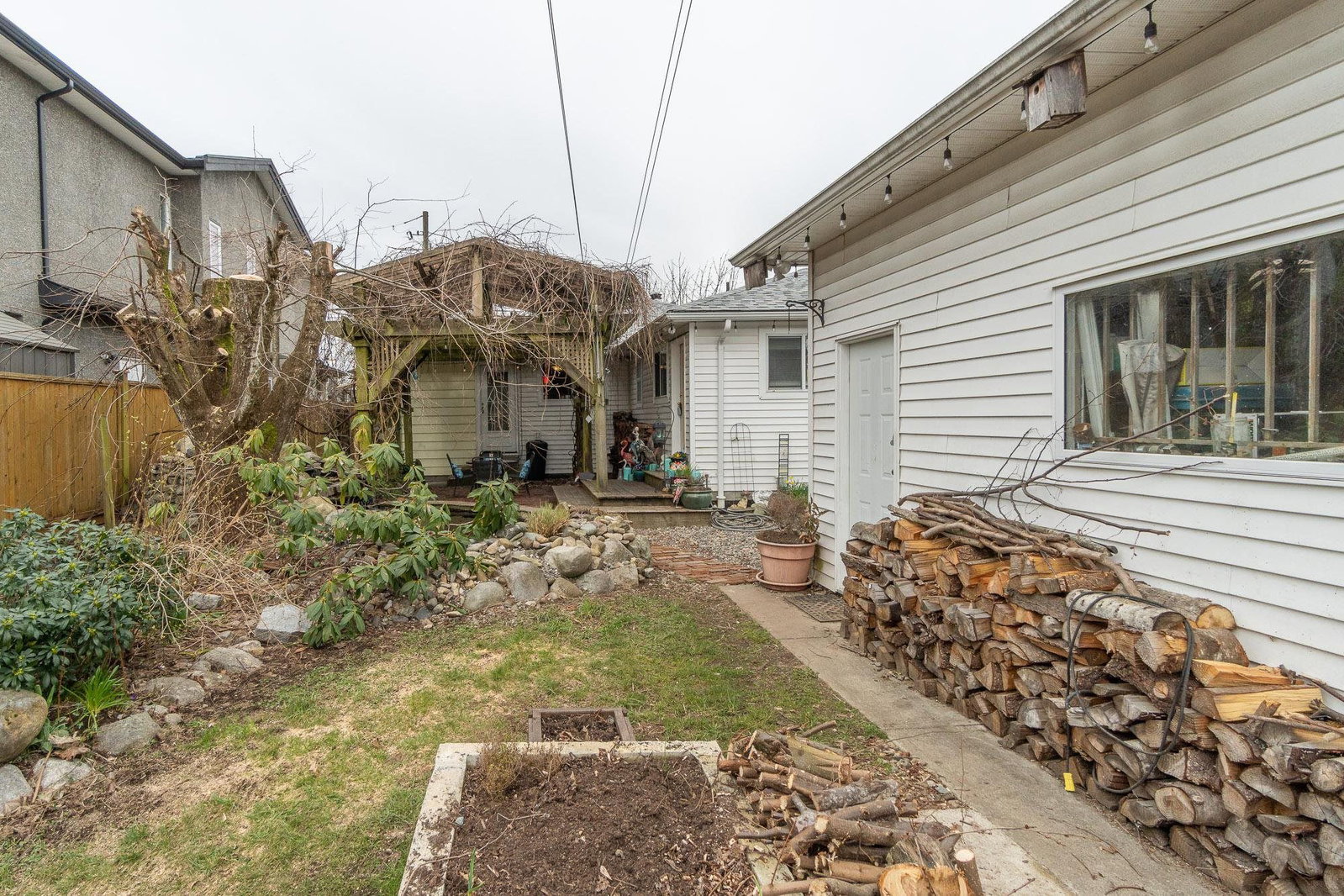 Listing Image 19
