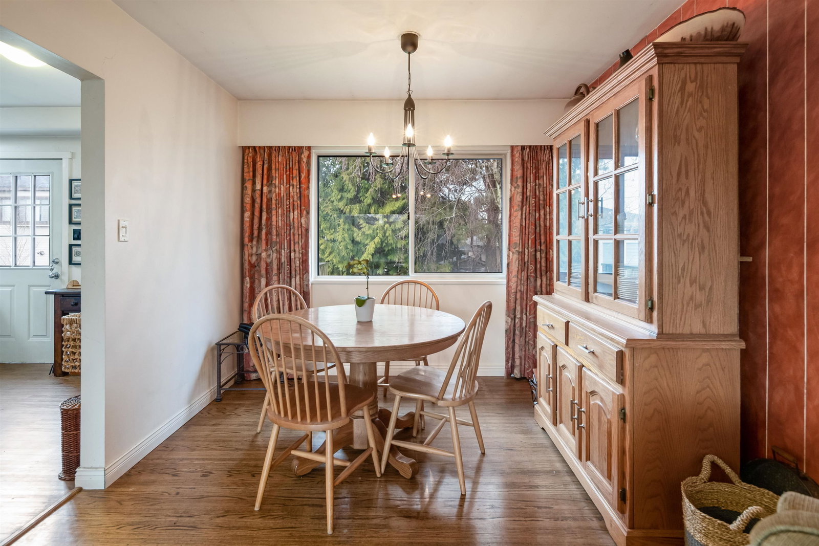 Listing Image 14
