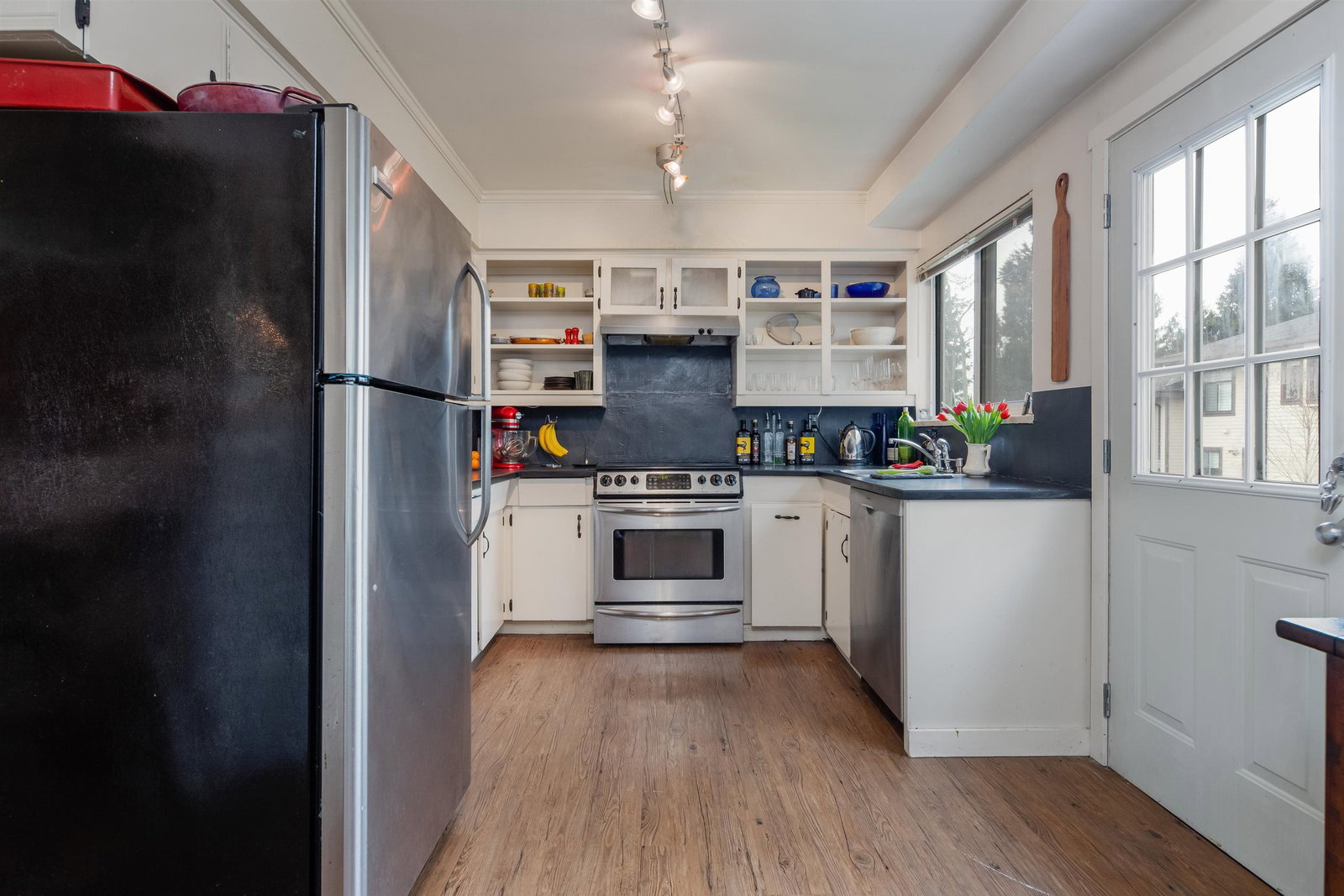 Listing Image 19