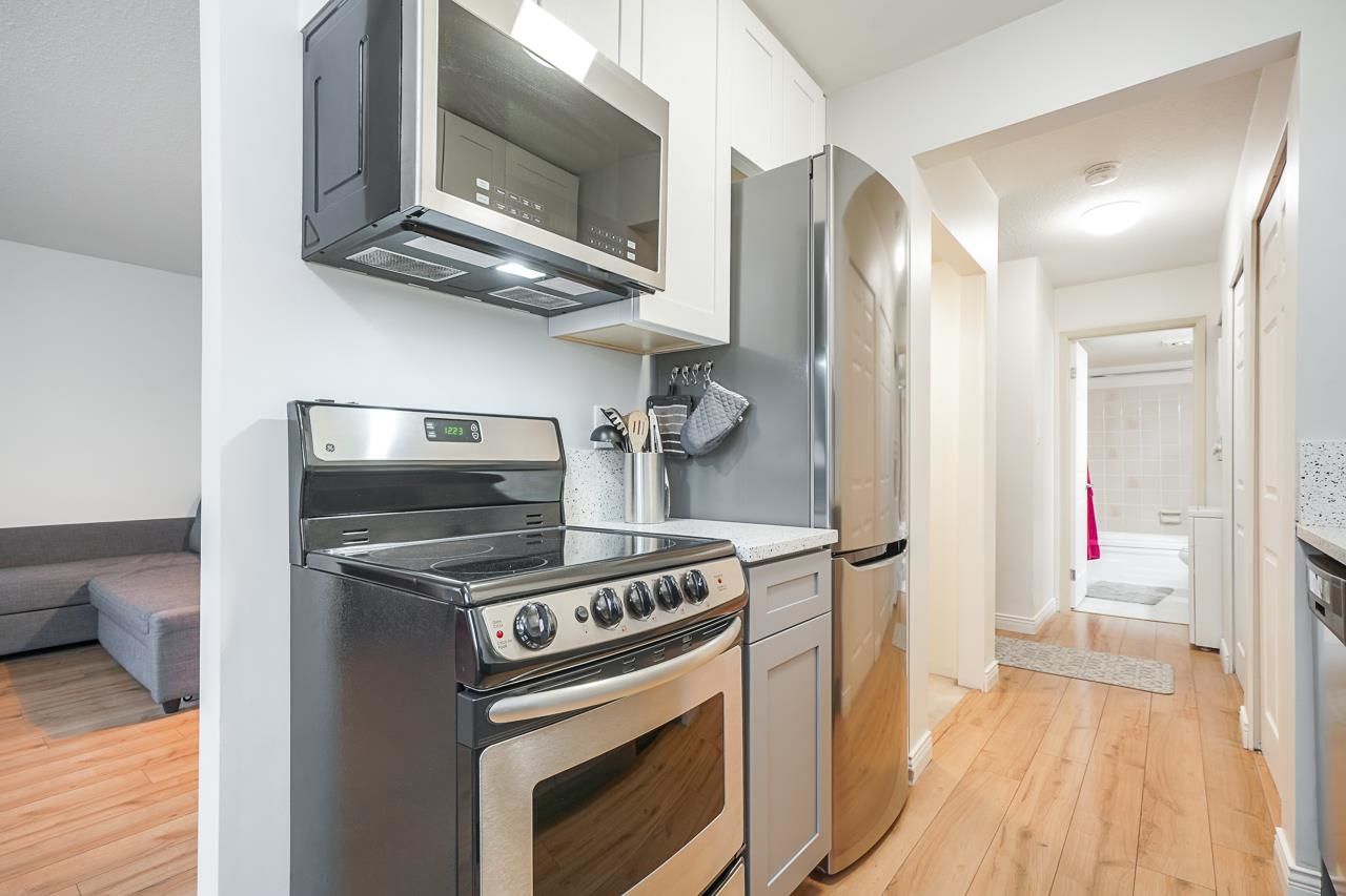 Listing Image 8