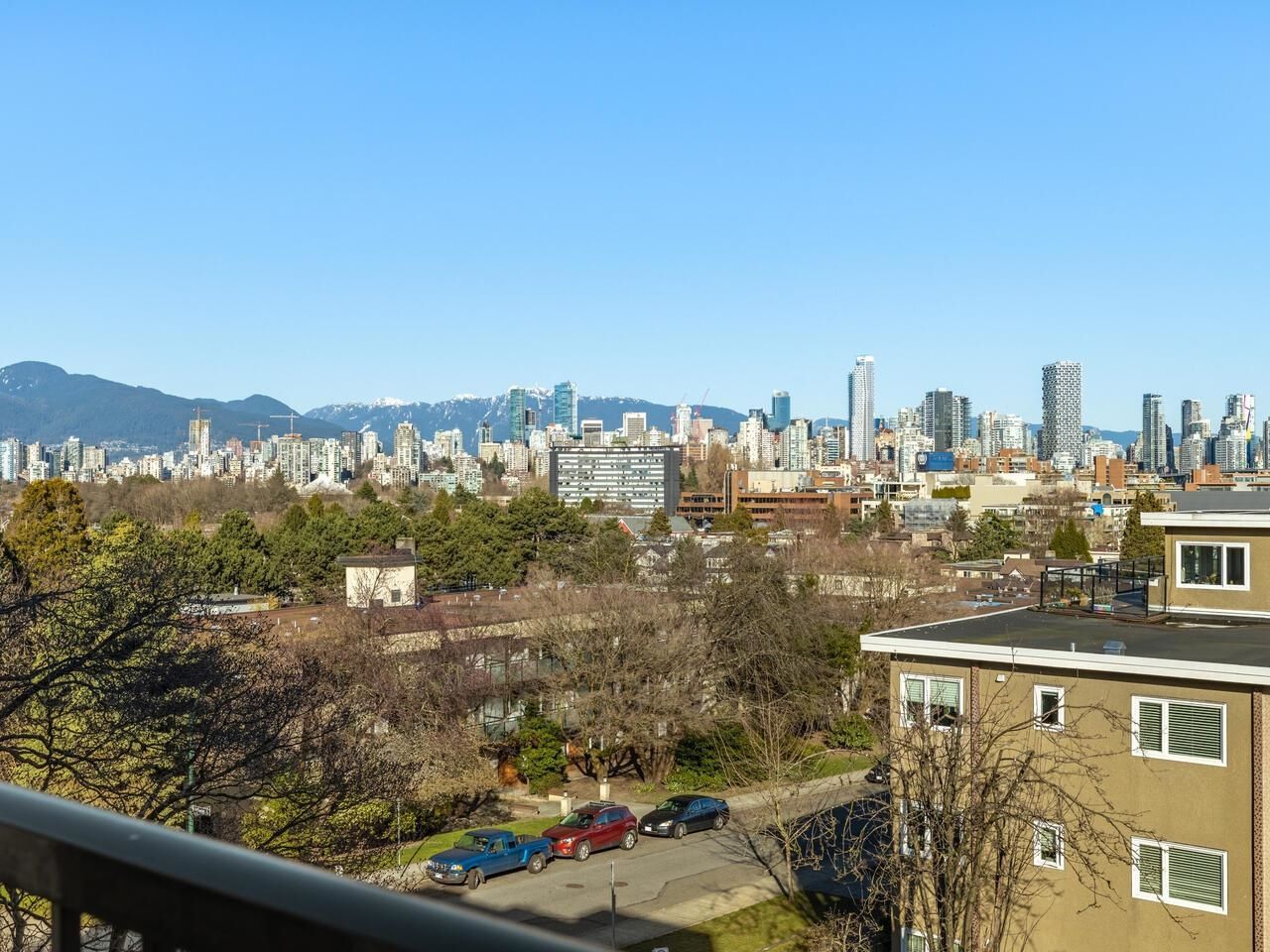 Listing Image 5