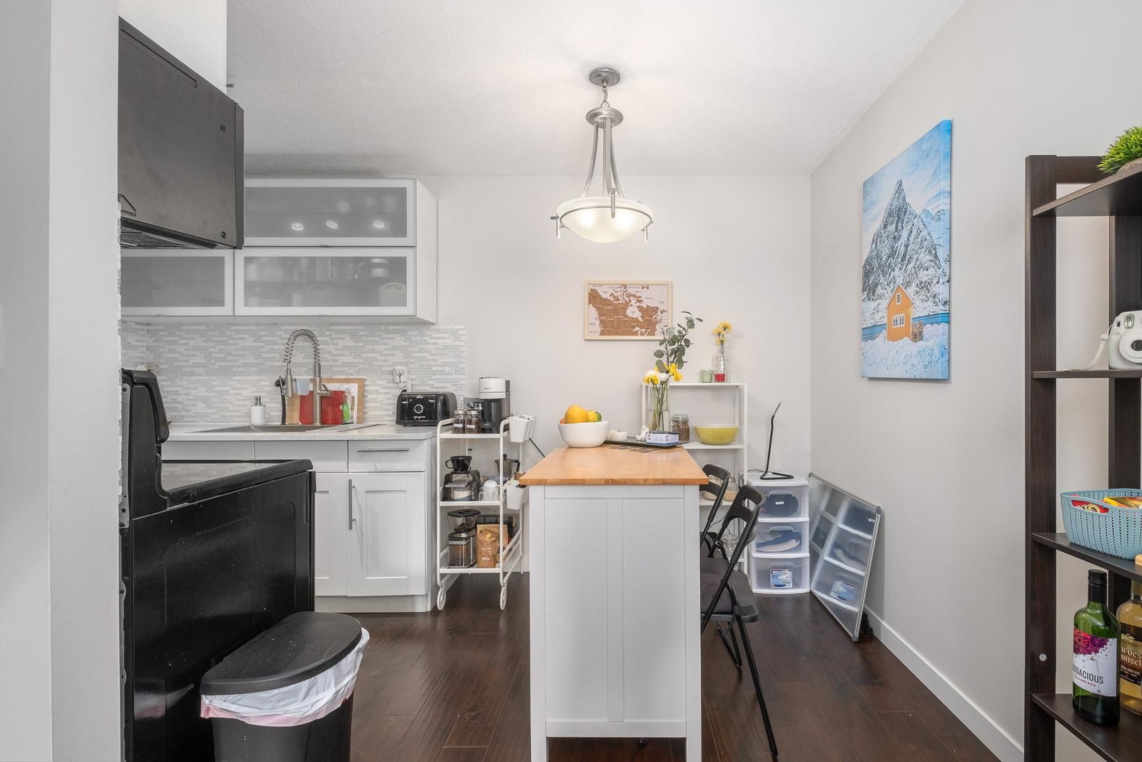 Listing Image 9
