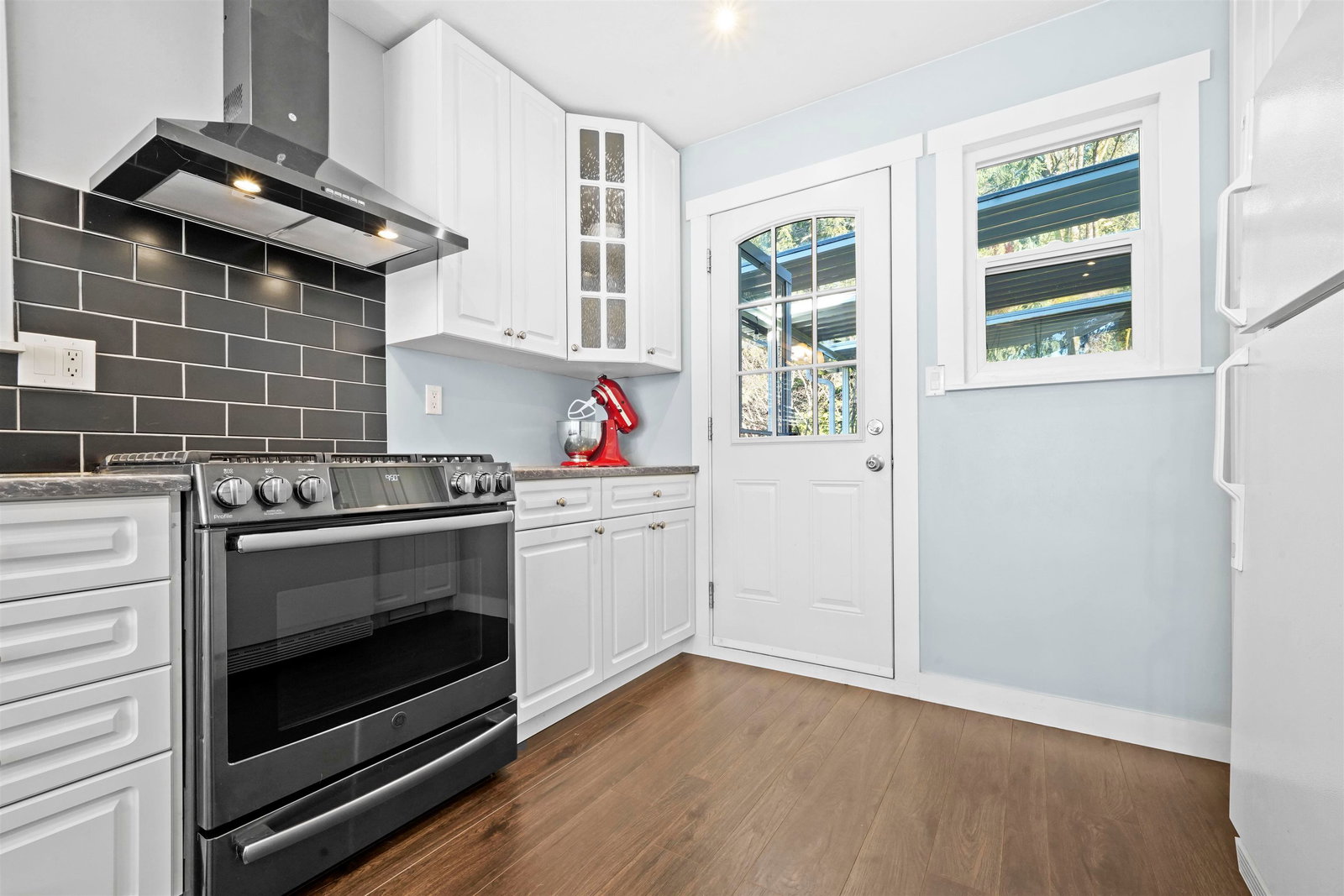 Listing Image 13