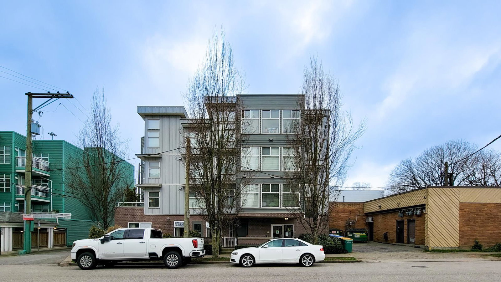 Listing Image 19
