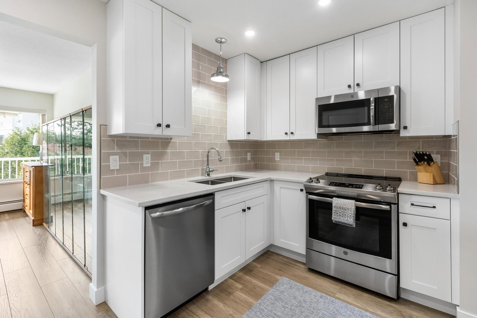 Listing Image 13