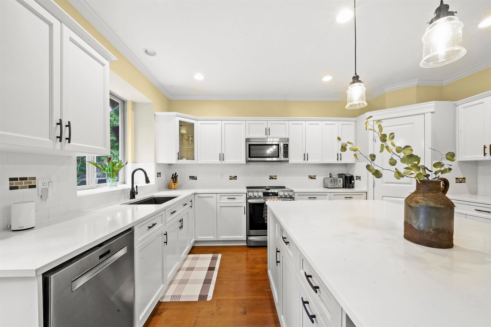 Listing Image 14