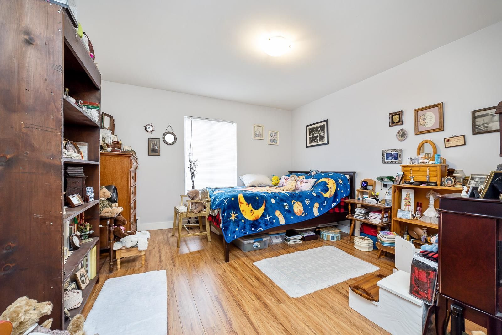 Listing Image 20