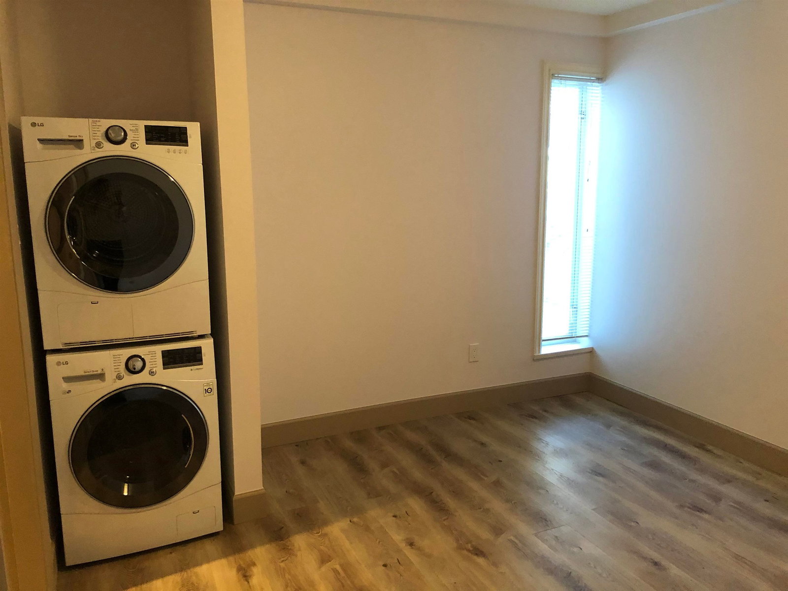 Listing Image 37