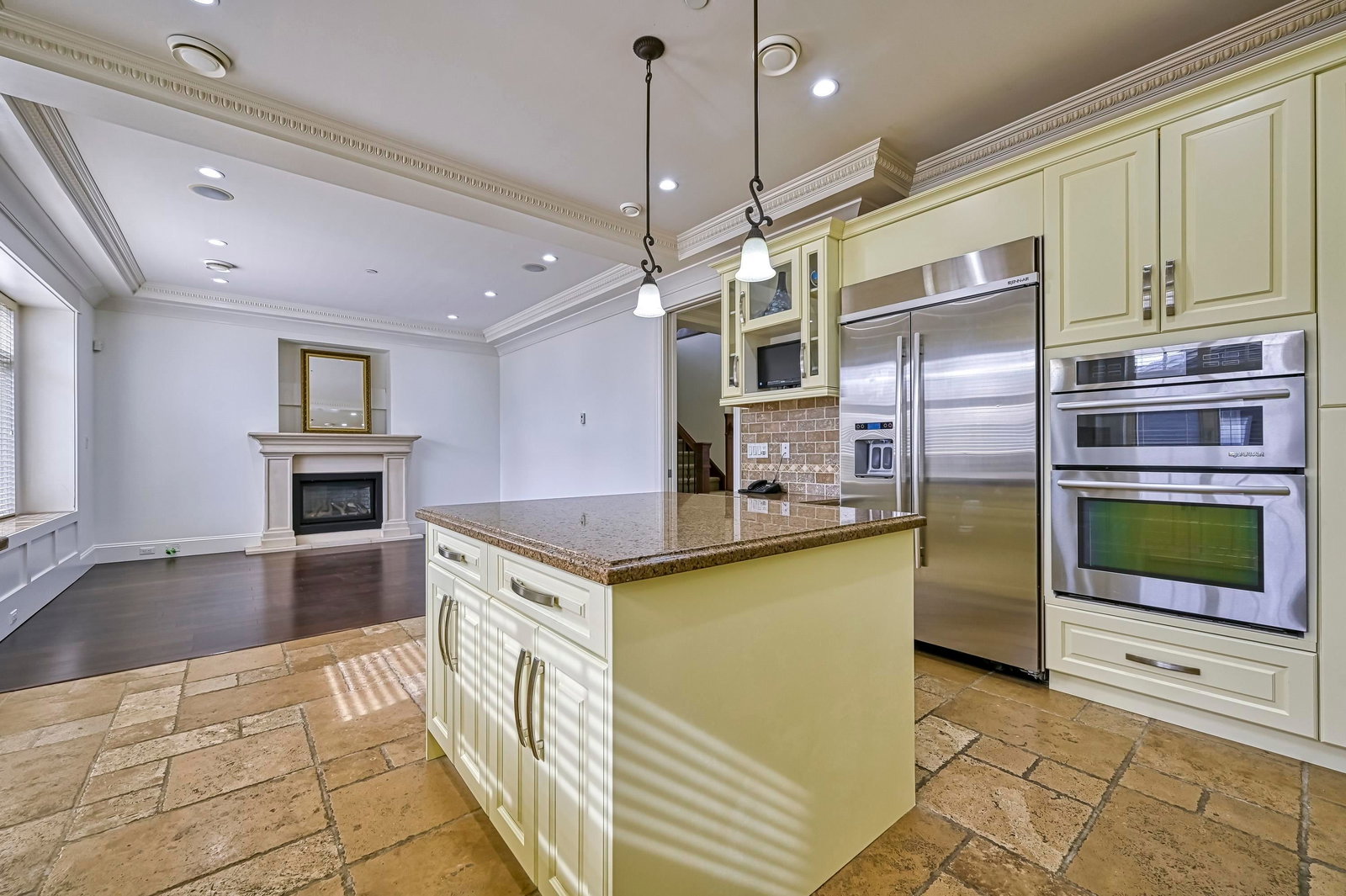 Listing Image 15