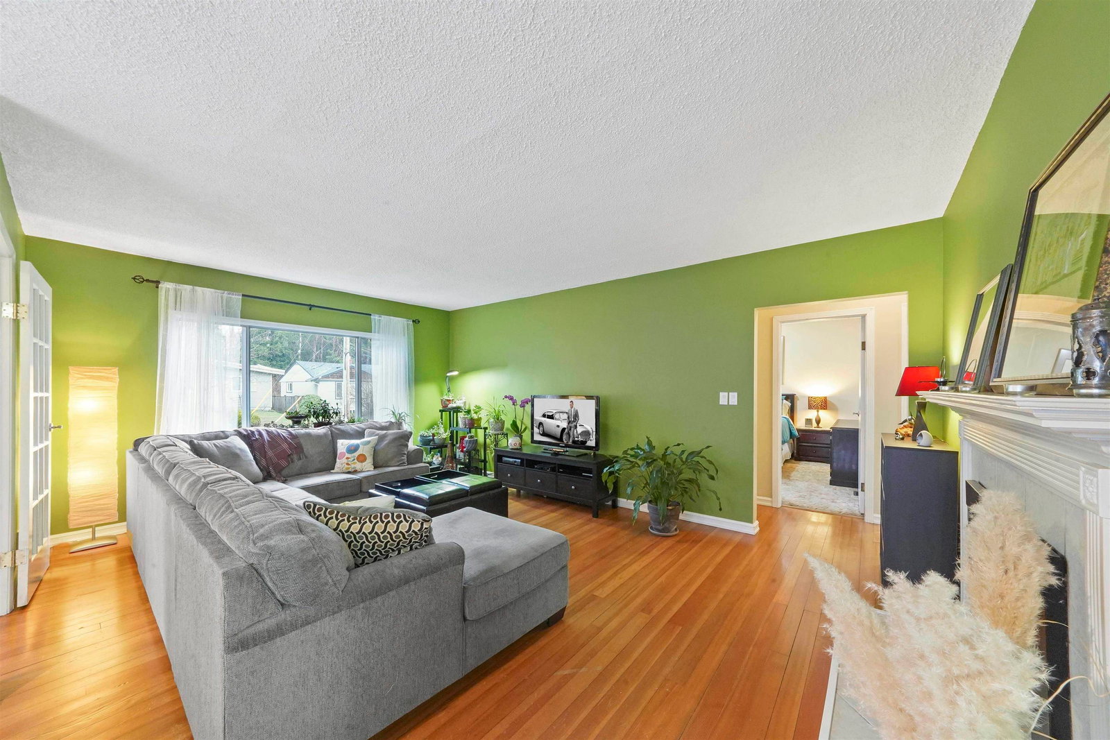 Listing Image 9