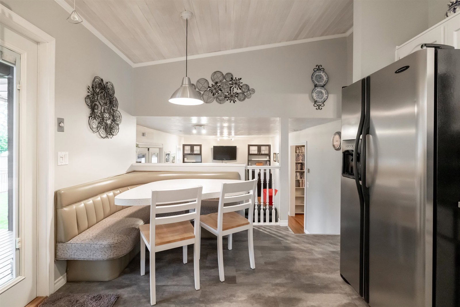 Listing Image 10