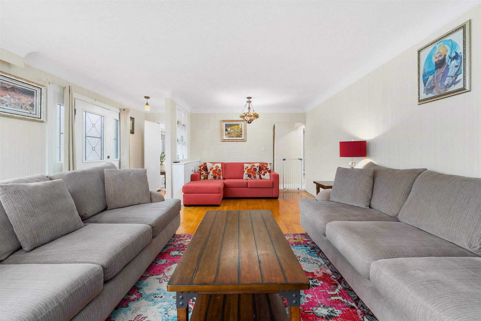 Listing Image 4