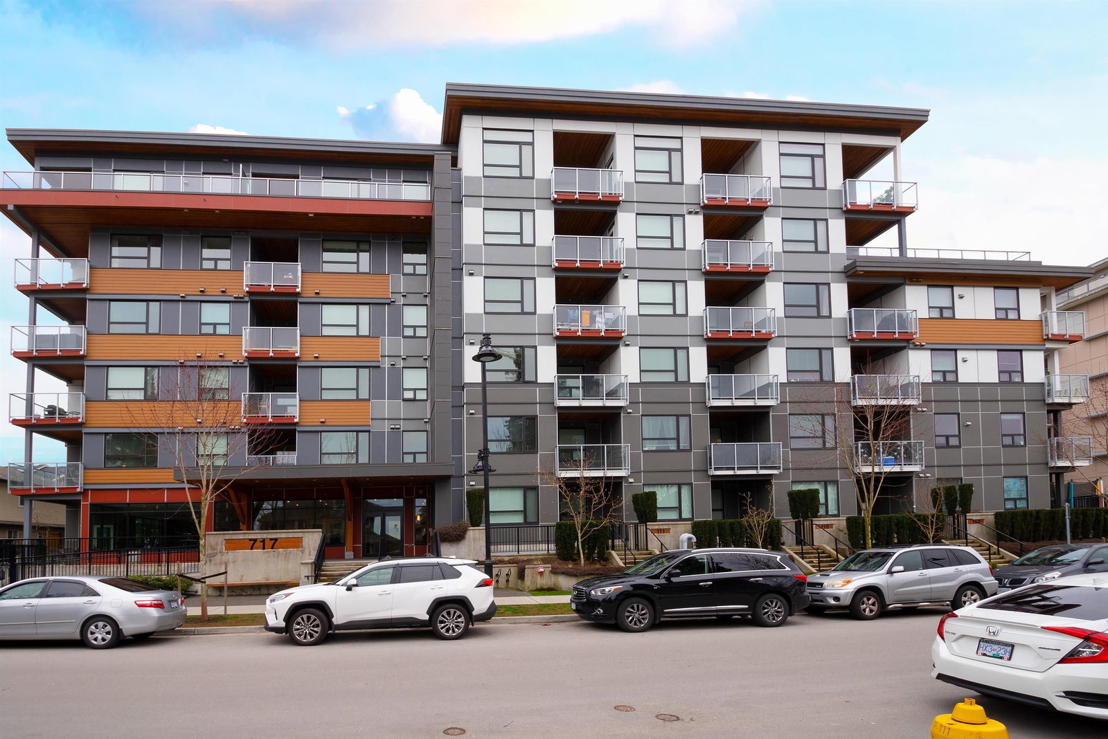 Listing Image 15
