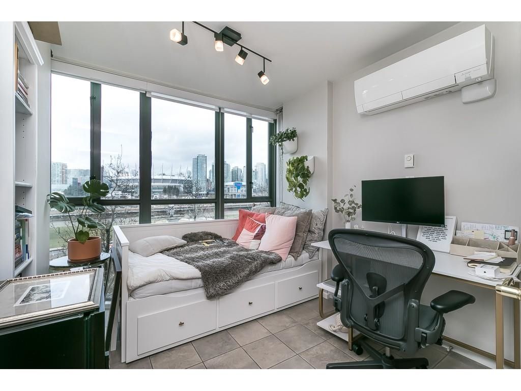 Listing Image 19