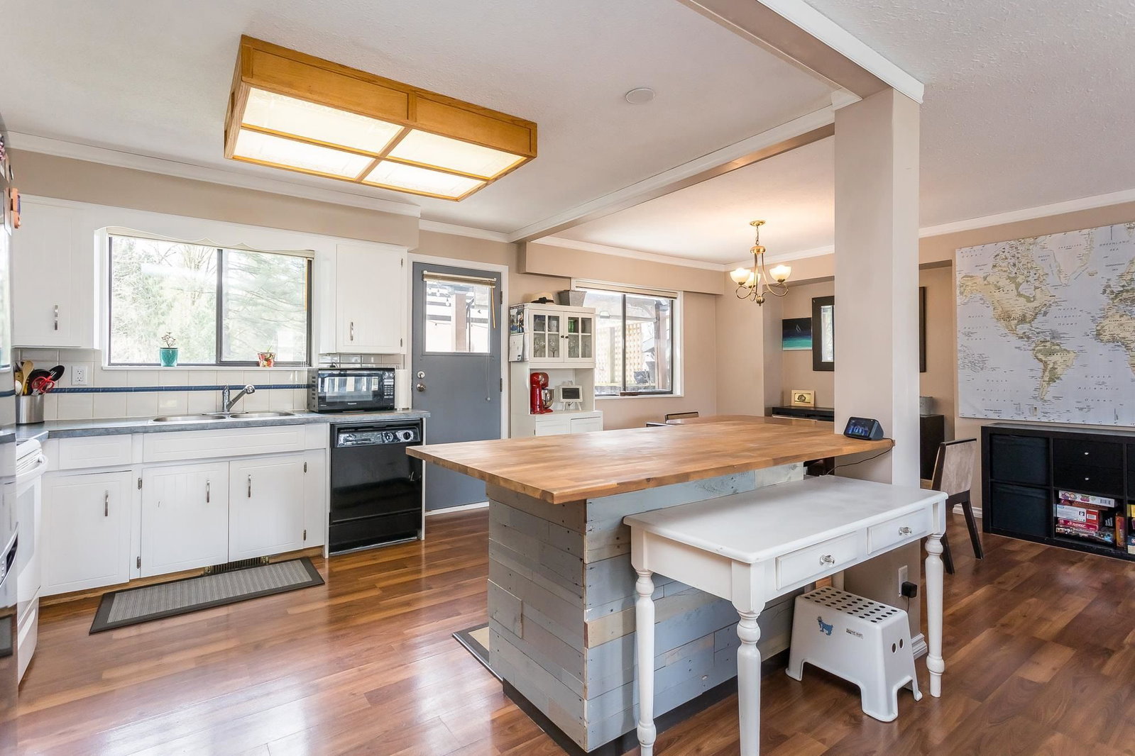 Listing Image 10