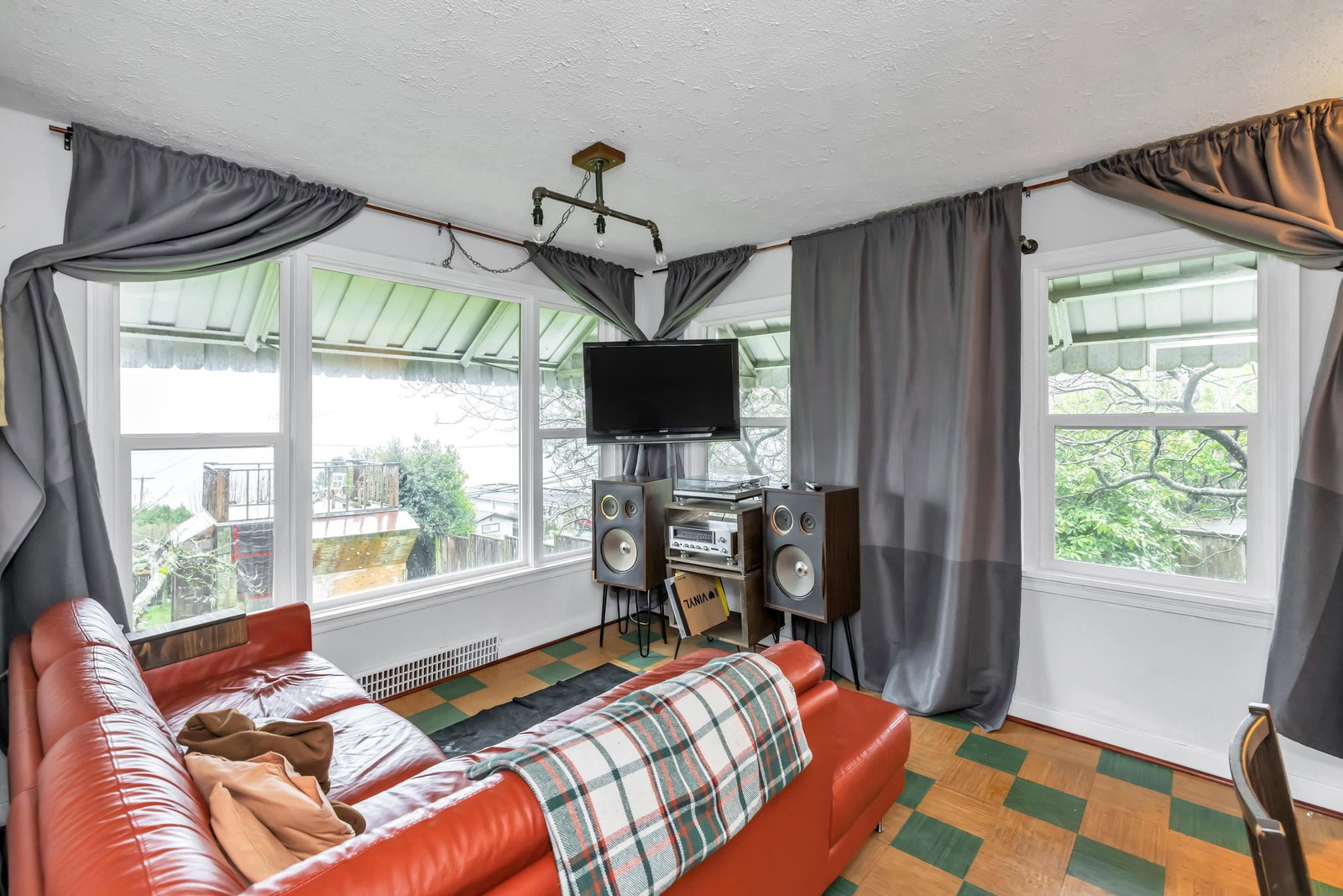 Listing Image 15