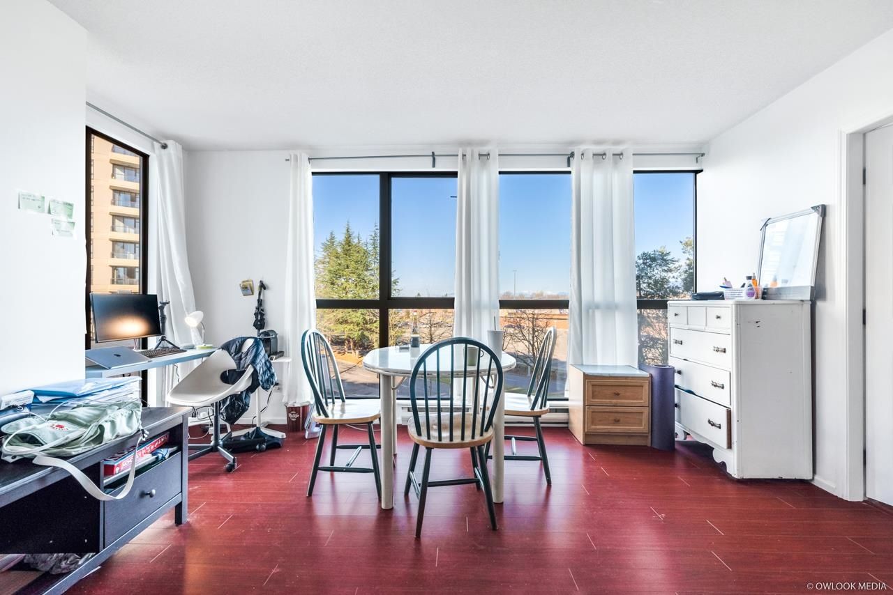 Listing Image 10