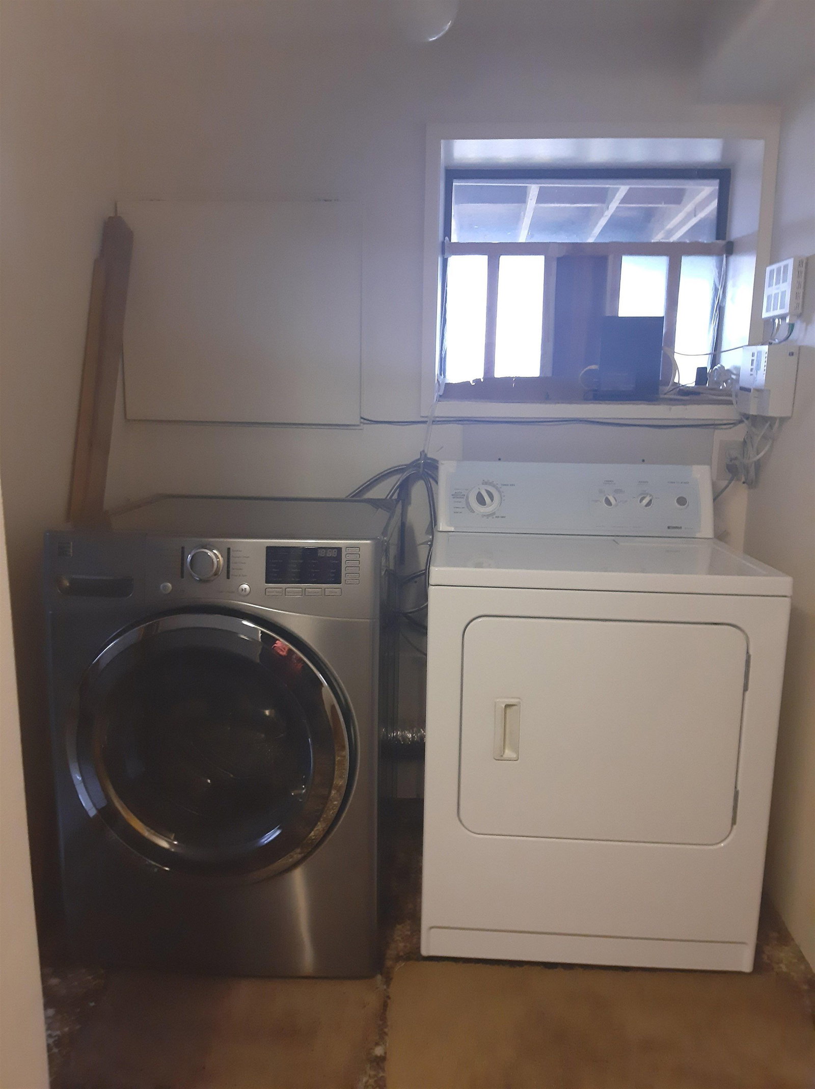 Listing Image 16