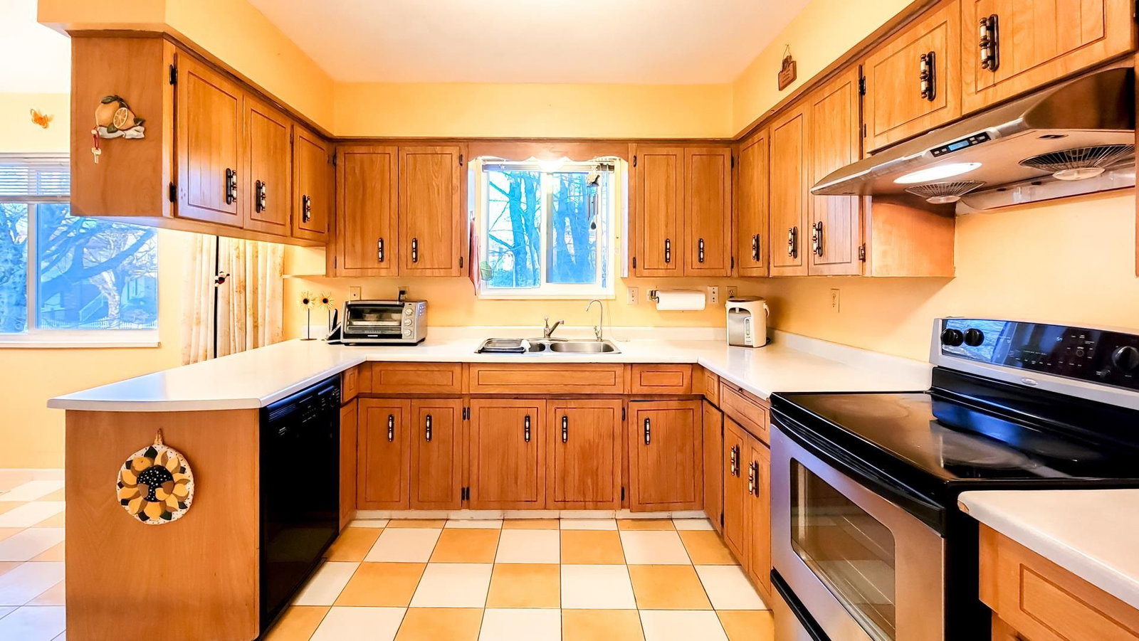 Listing Image 11