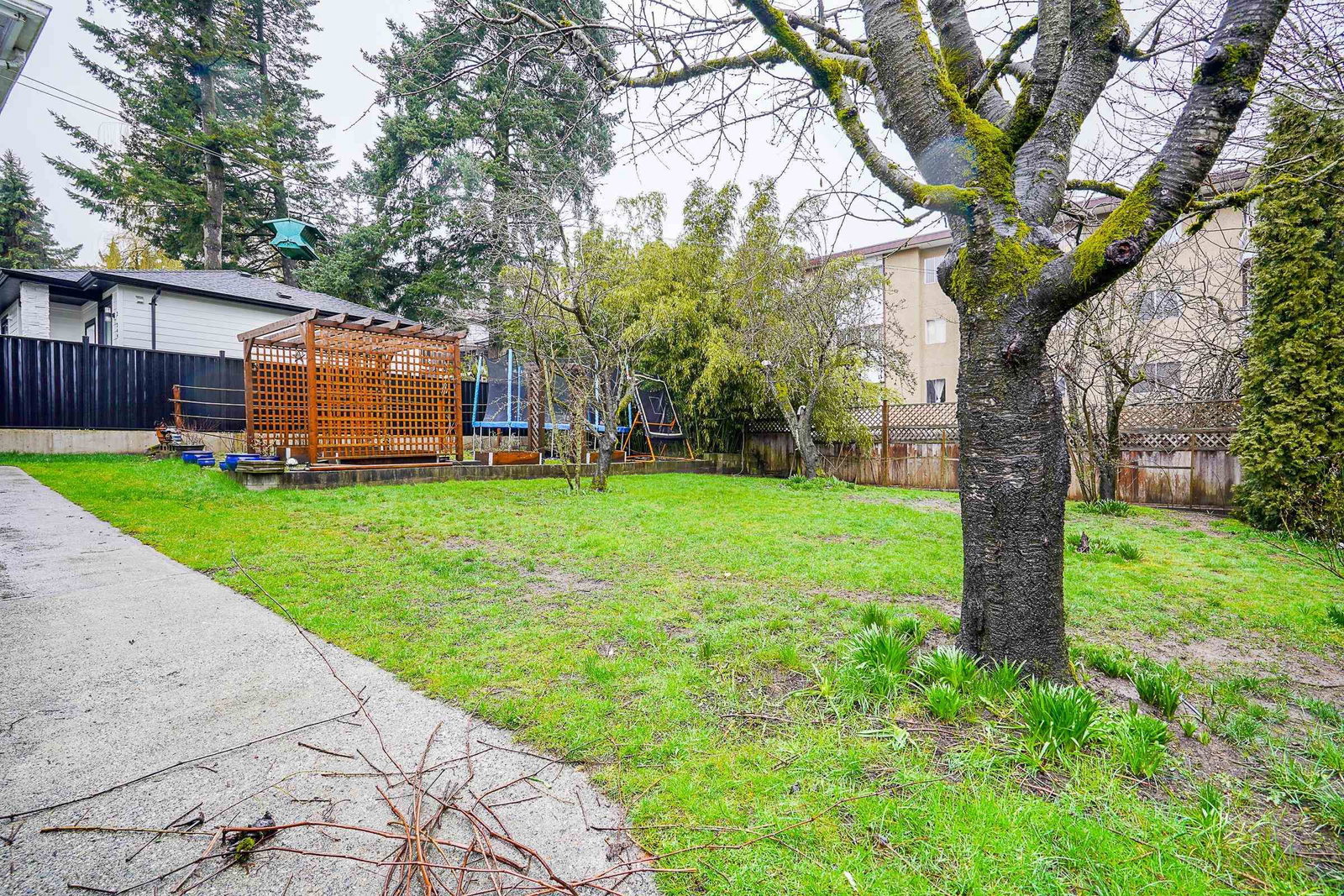 Listing Image 38
