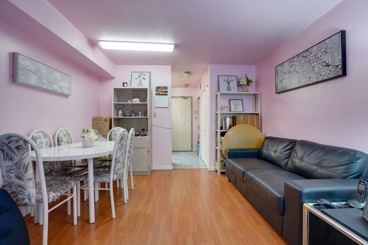 Listing Image 12